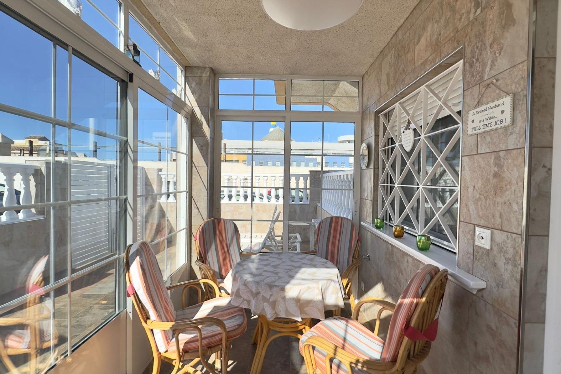 Wiederverkauf - Bungalow -
Torrevieja - Centro