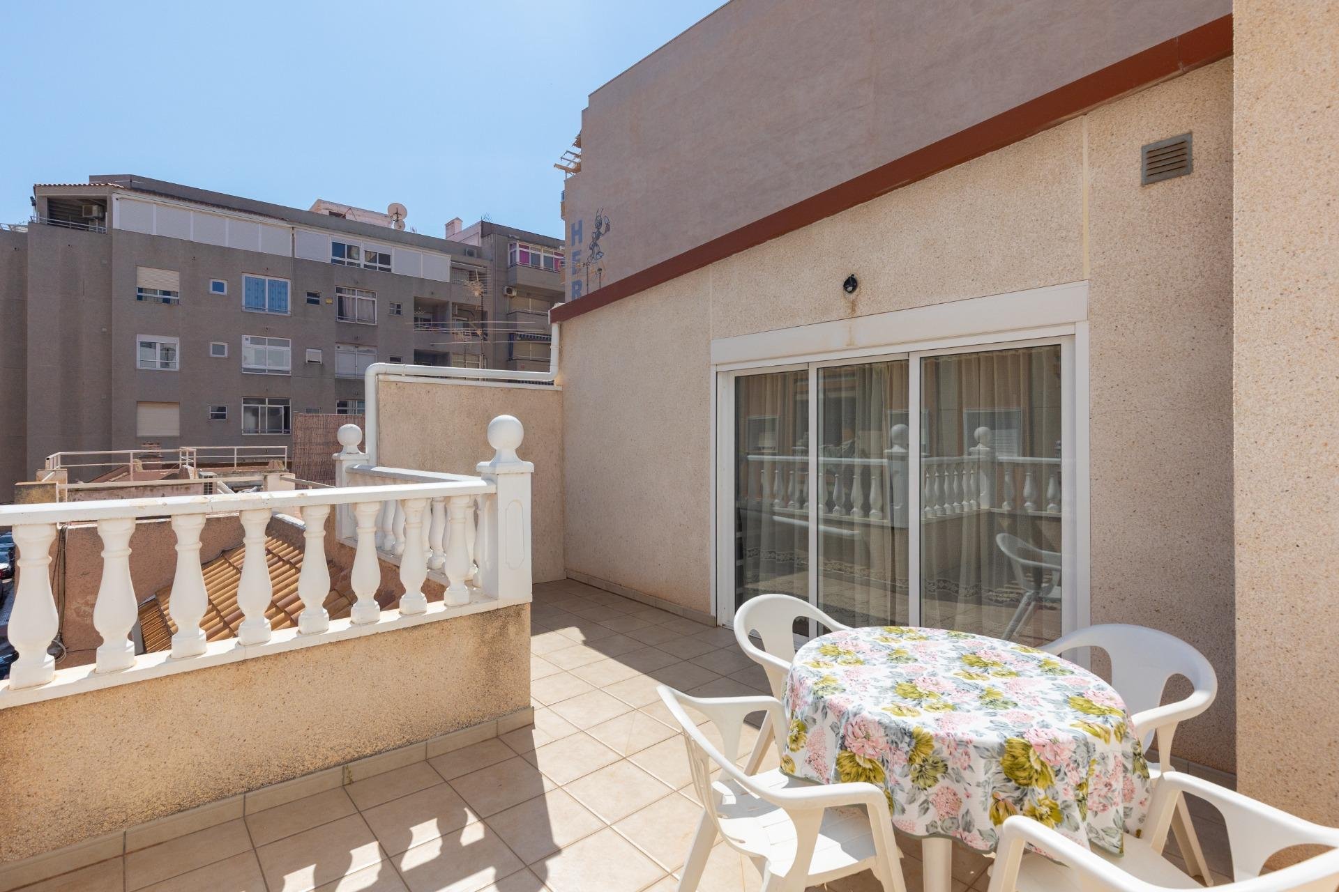 Wiederverkauf - Bungalow -
Torrevieja - Centro