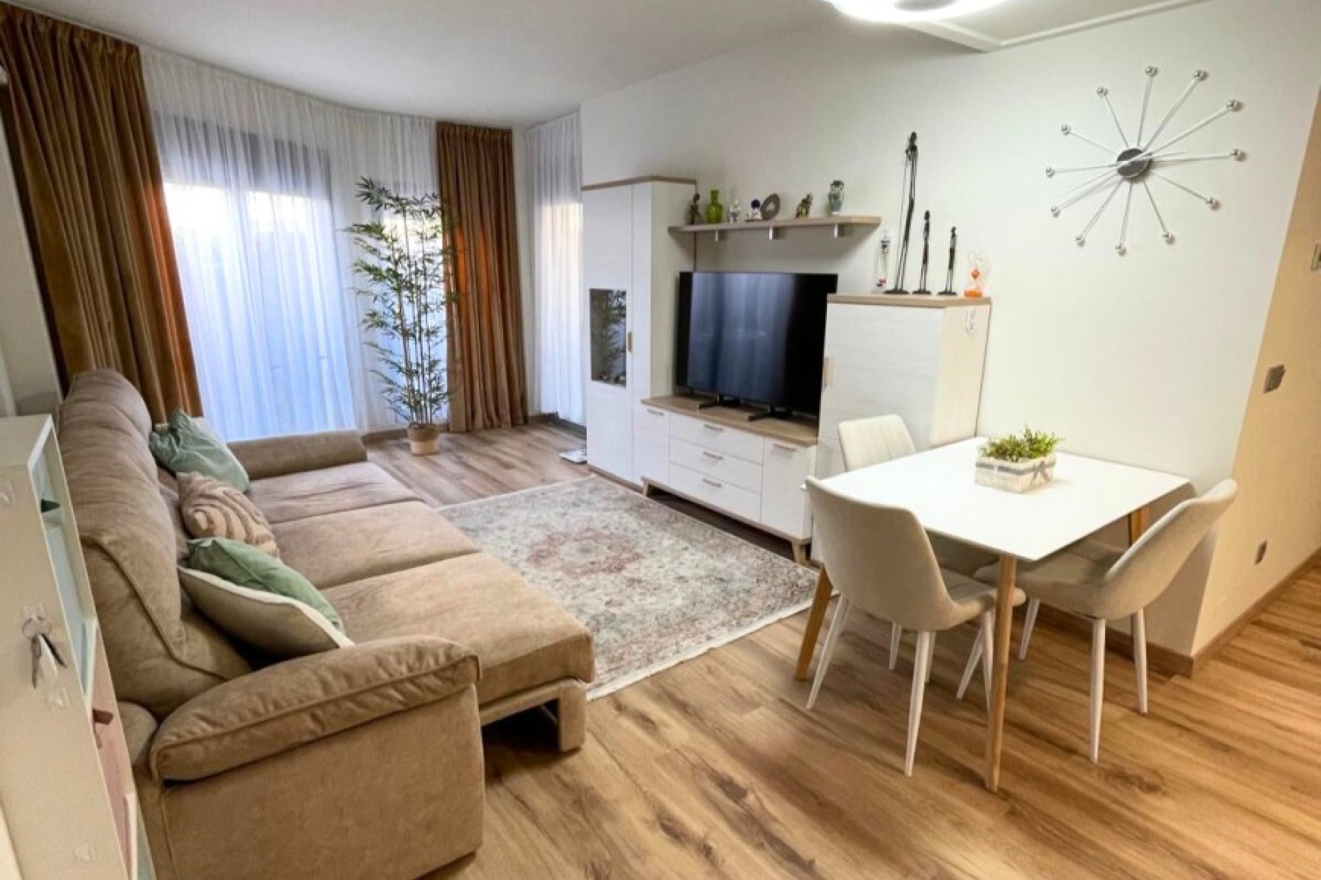 Wiederverkauf - Bungalow -
Torrevieja - Costa Blanca