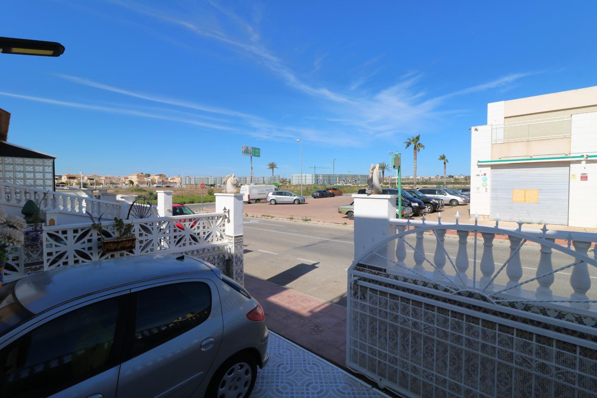 Wiederverkauf - Bungalow -
Torrevieja - El Limonar