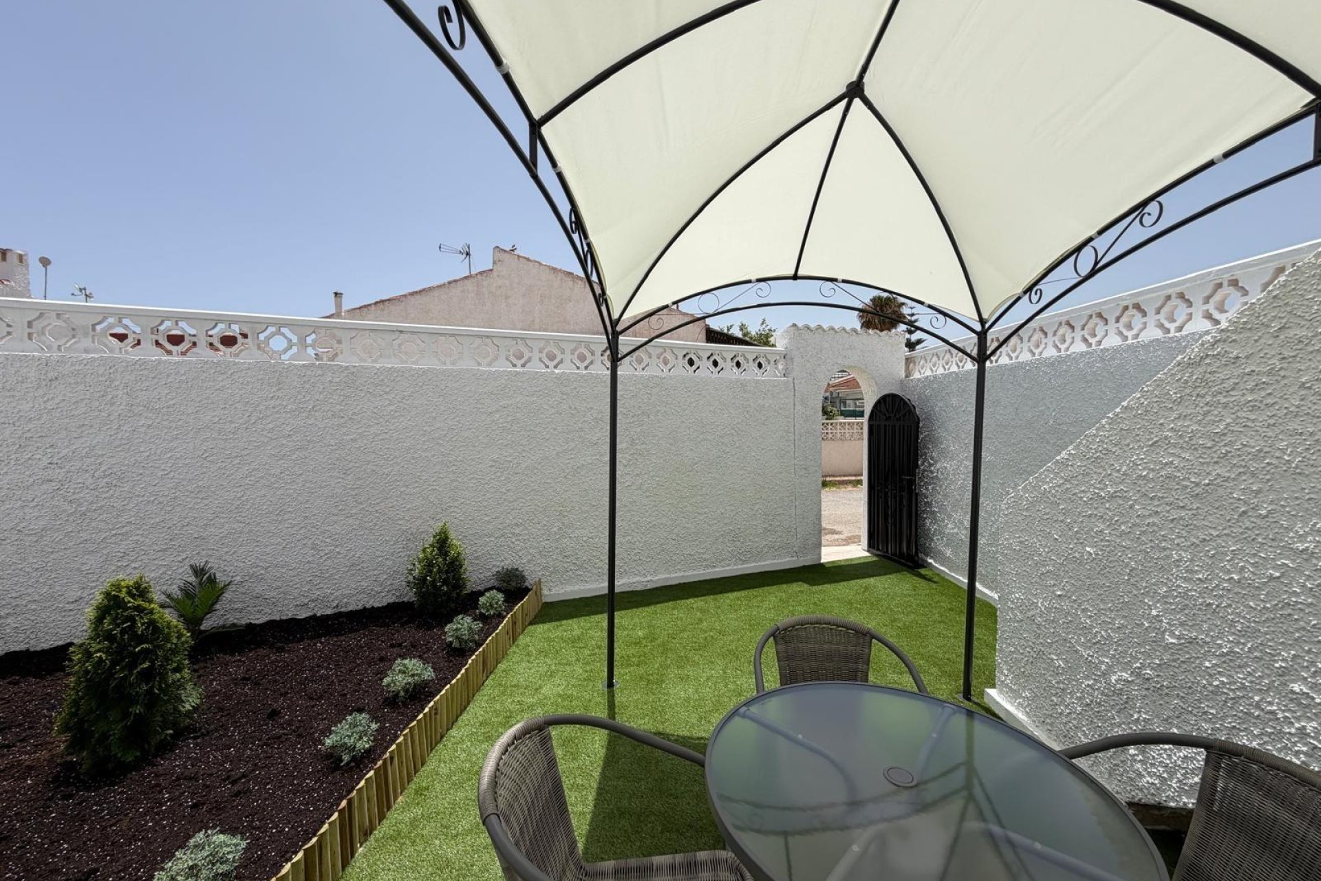 Wiederverkauf - Bungalow -
Torrevieja - El Limonar