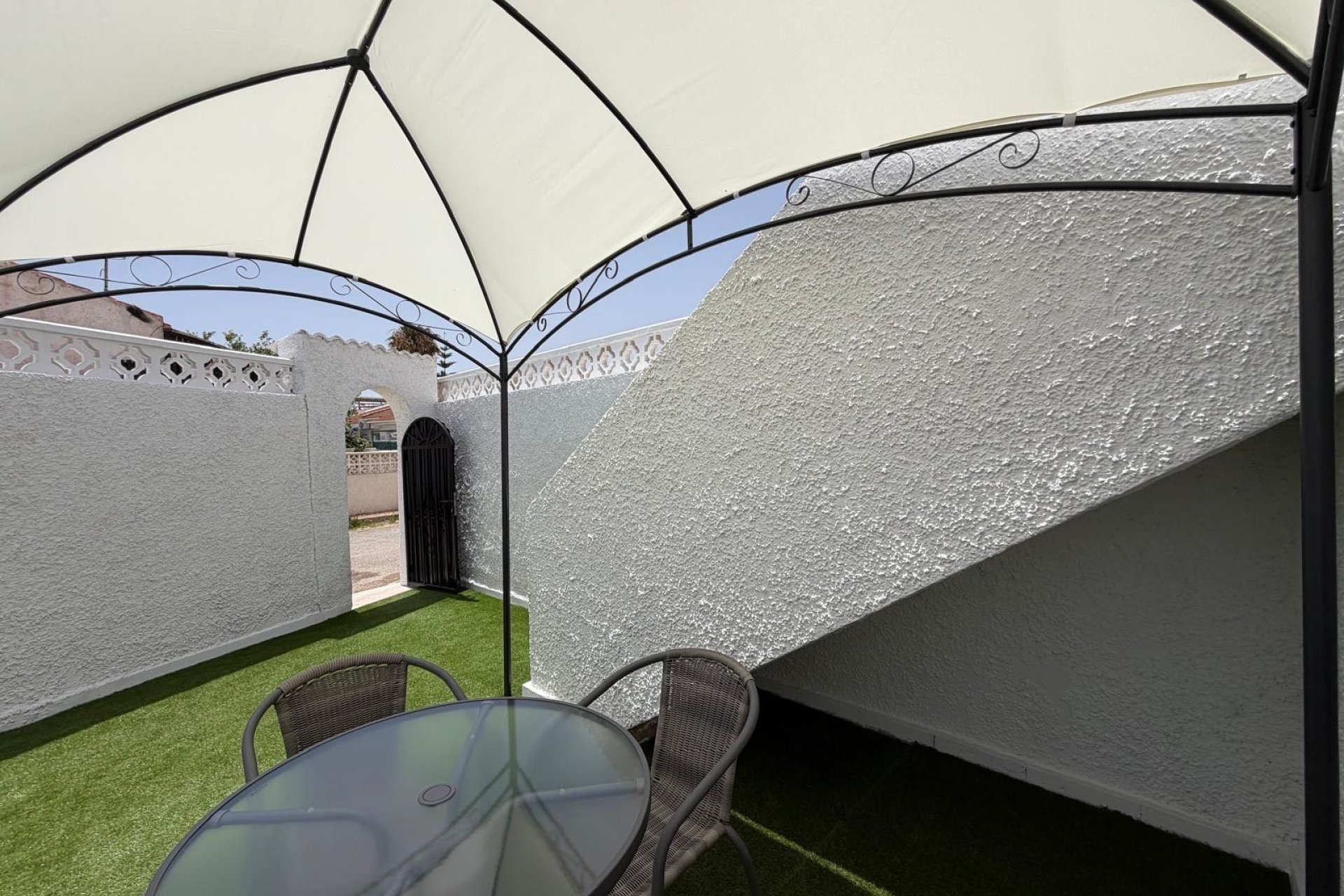 Wiederverkauf - Bungalow -
Torrevieja - El Limonar