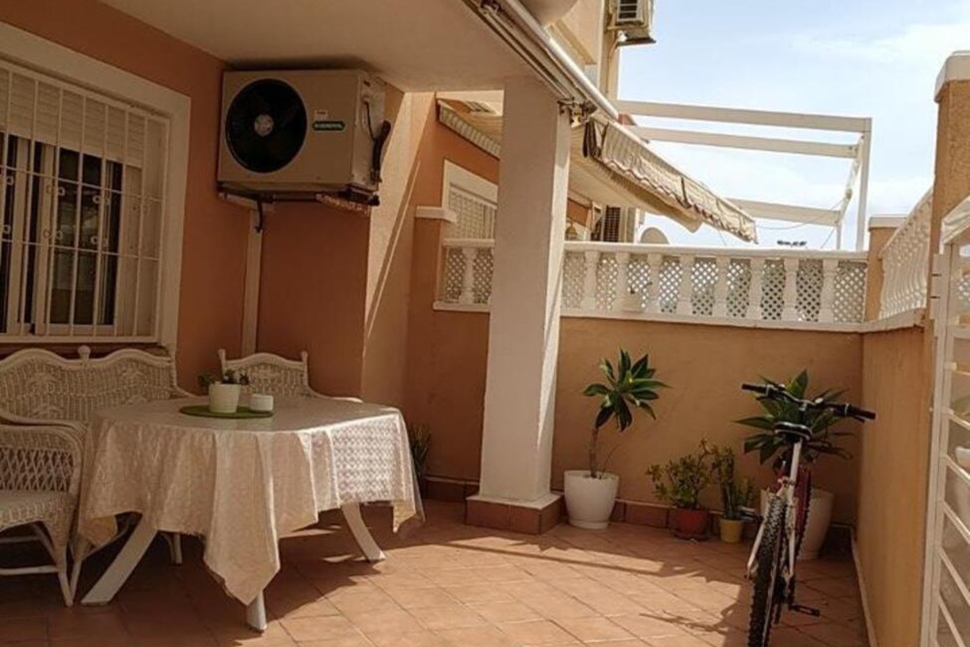 Wiederverkauf - Bungalow -
Torrevieja - LA VELETA MAR AZUL