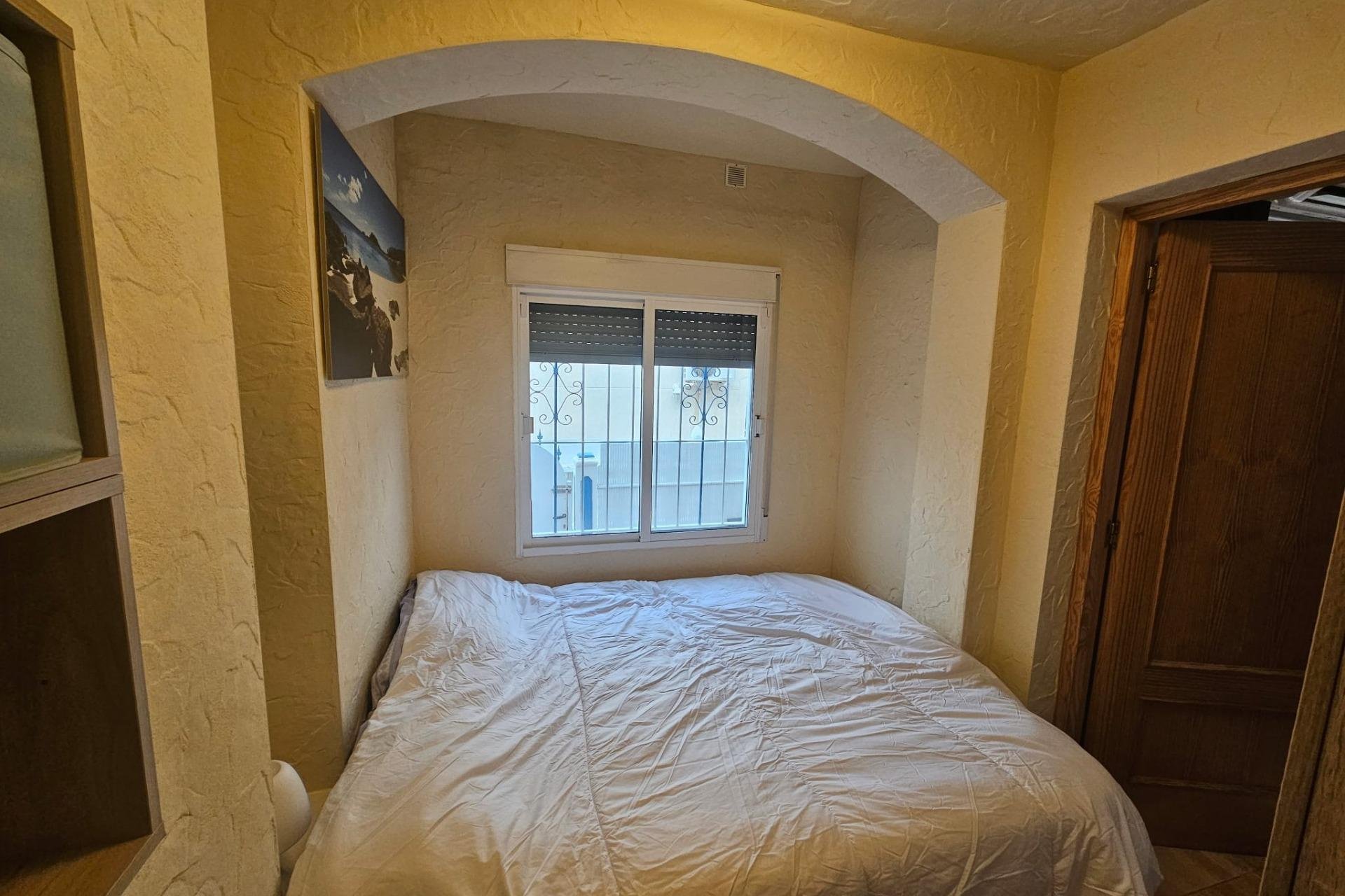 Wiederverkauf - Bungalow -
Torrevieja - Lago Jardin