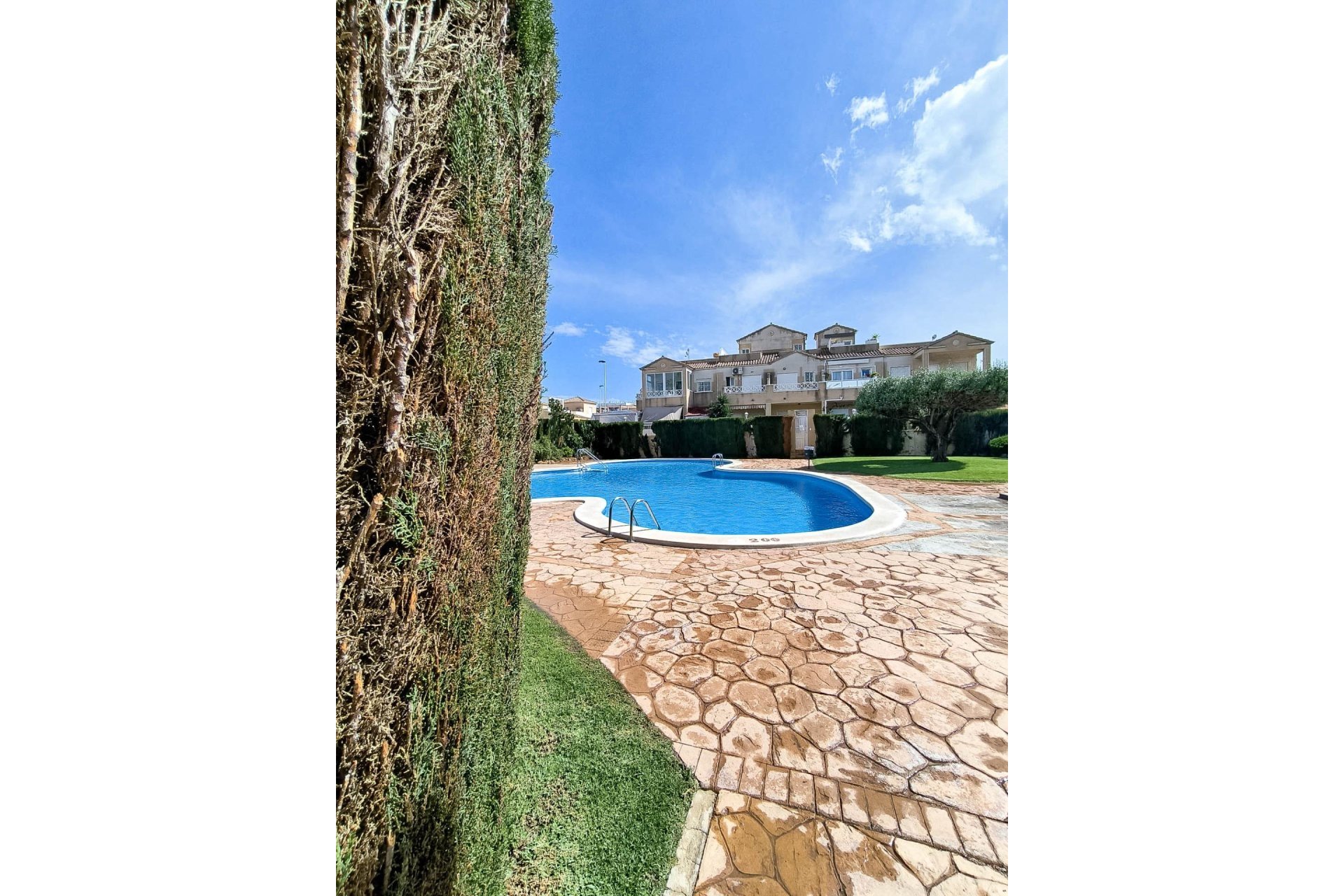 Wiederverkauf - Bungalow -
Torrevieja - Parque Acuático - Sector 25