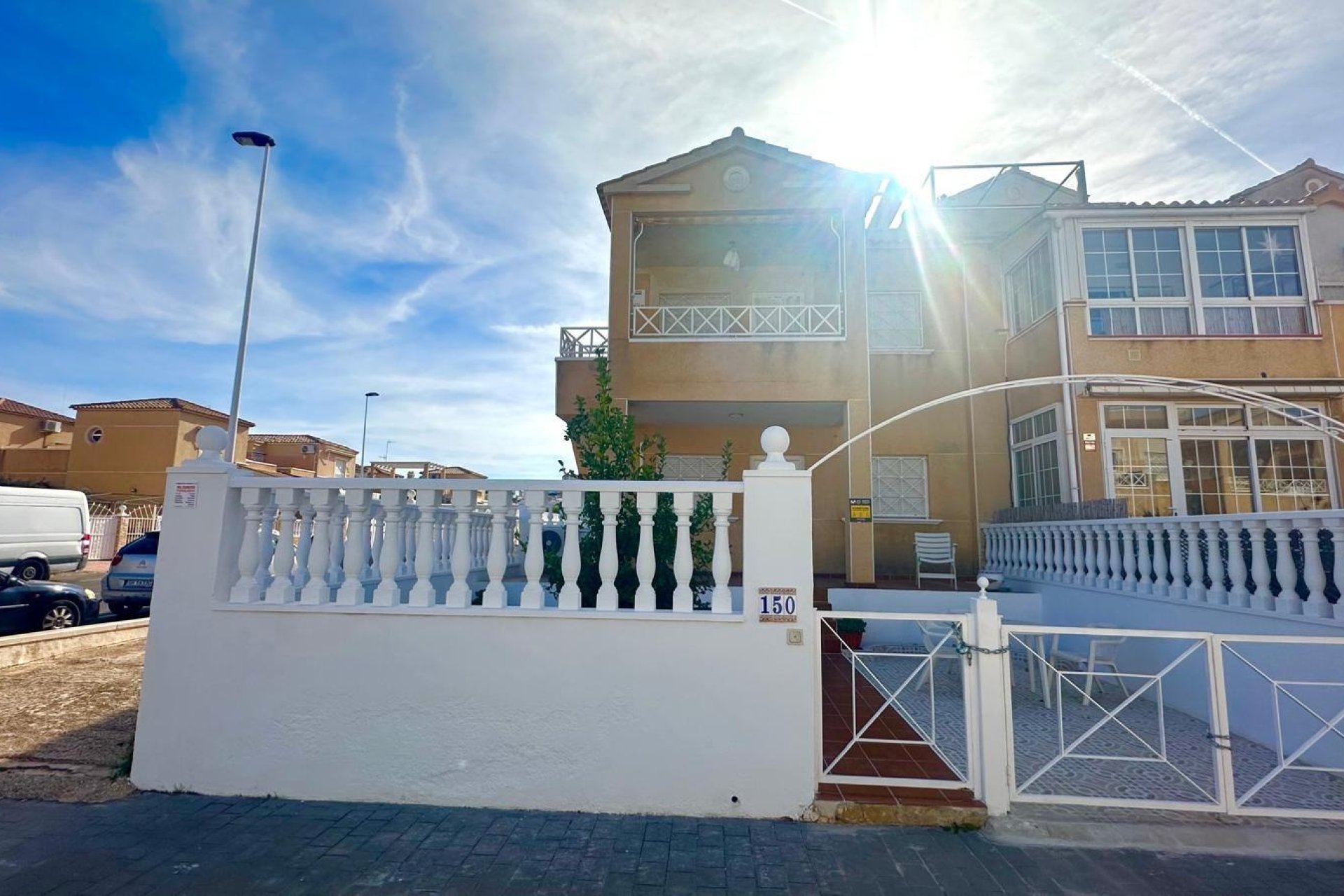 Wiederverkauf - Bungalow -
Torrevieja - Playa de los Locos