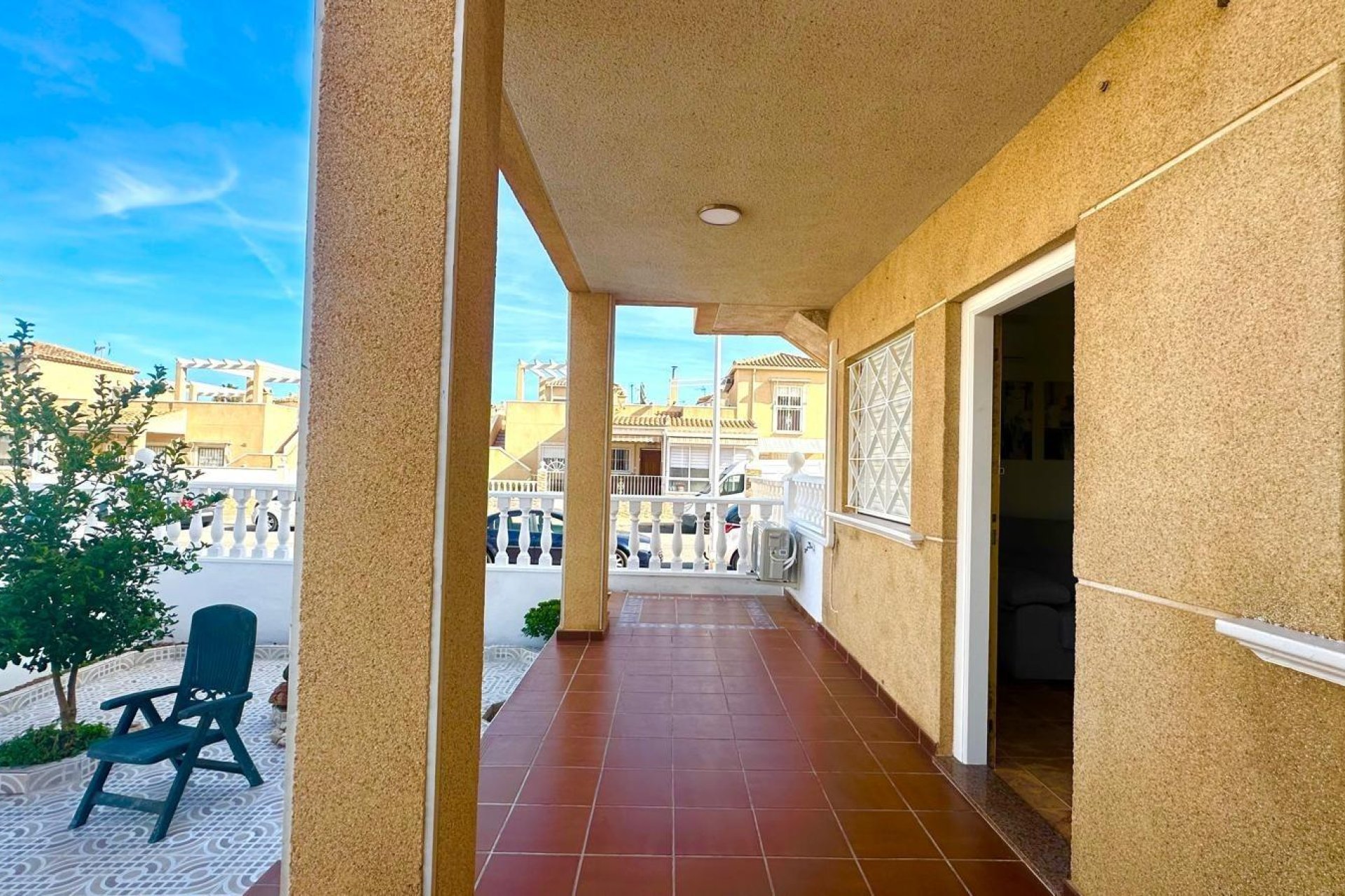 Wiederverkauf - Bungalow -
Torrevieja - Playa de los Locos