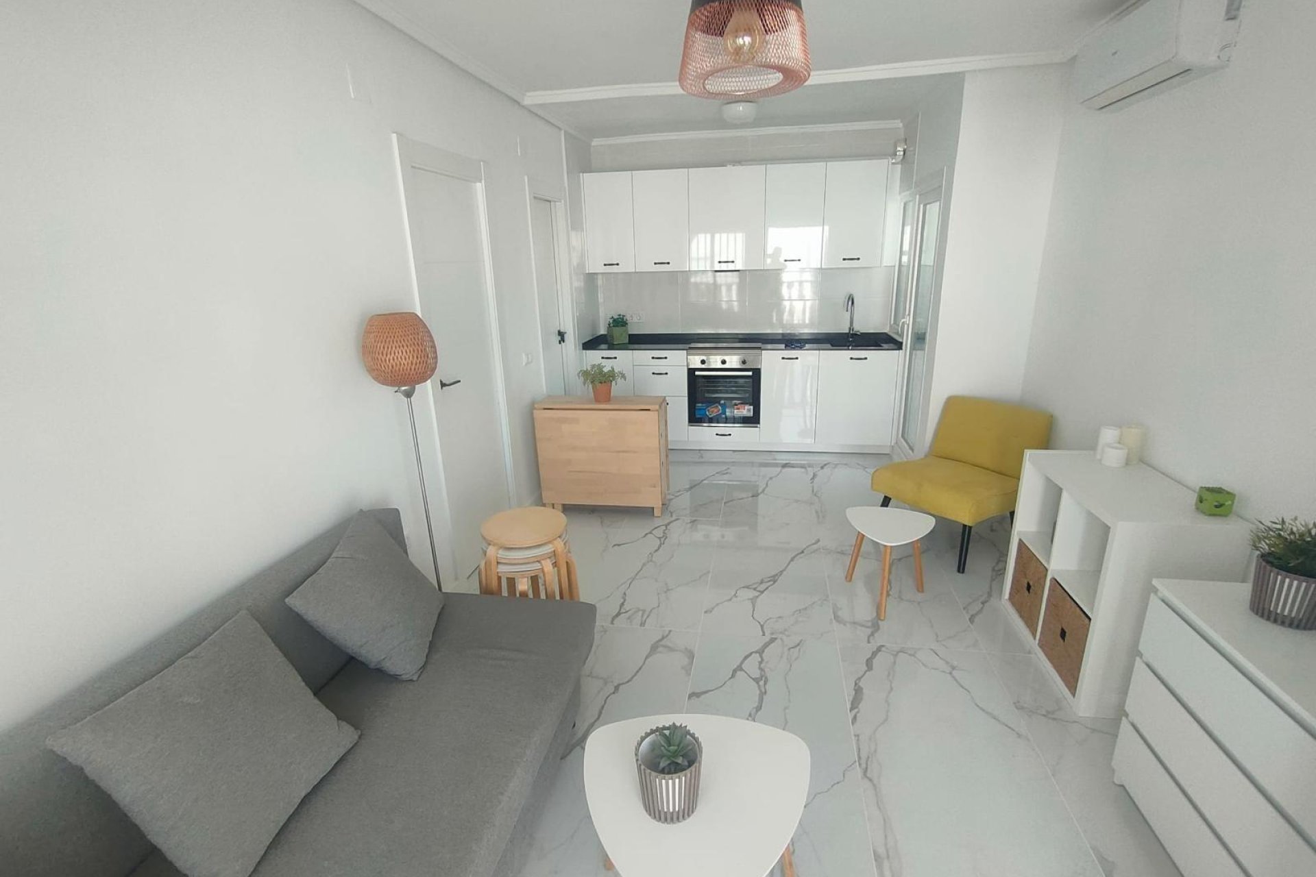 Wiederverkauf - Bungalow -
Torrevieja - Rosaleda-los Frutales