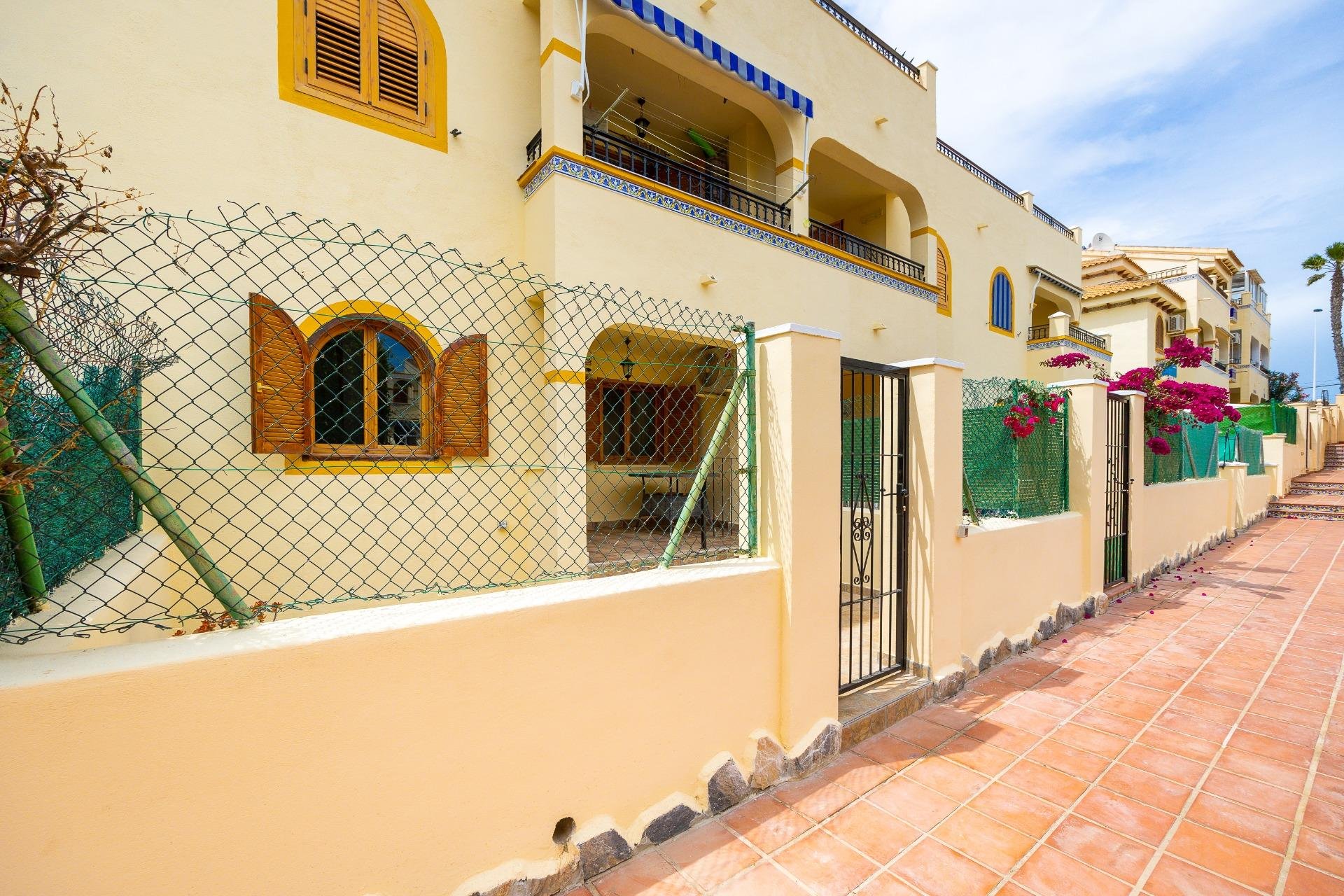 Wiederverkauf - Bungalow -
Torrevieja - Torre La Mata
