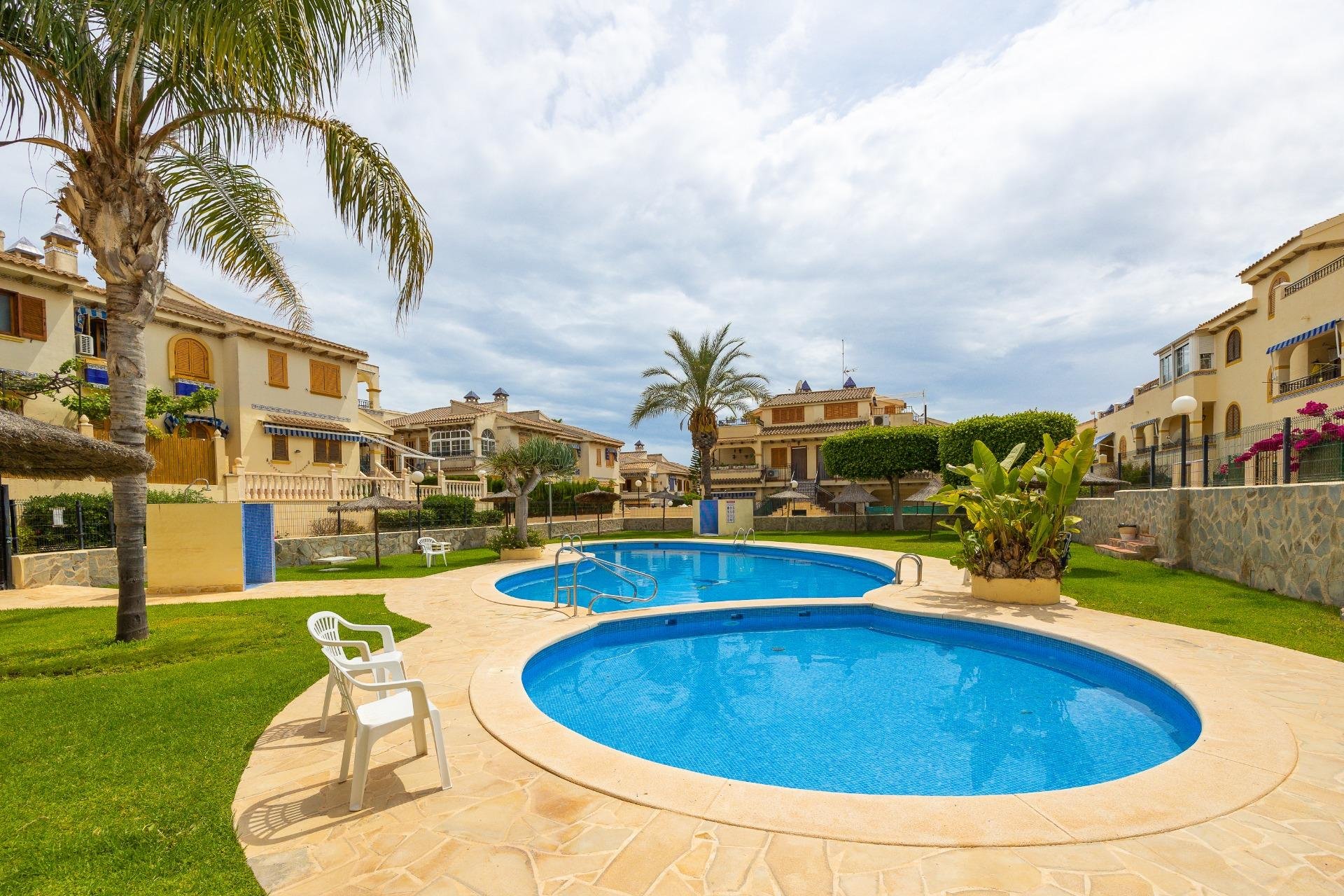 Wiederverkauf - Bungalow -
Torrevieja - Torre La Mata