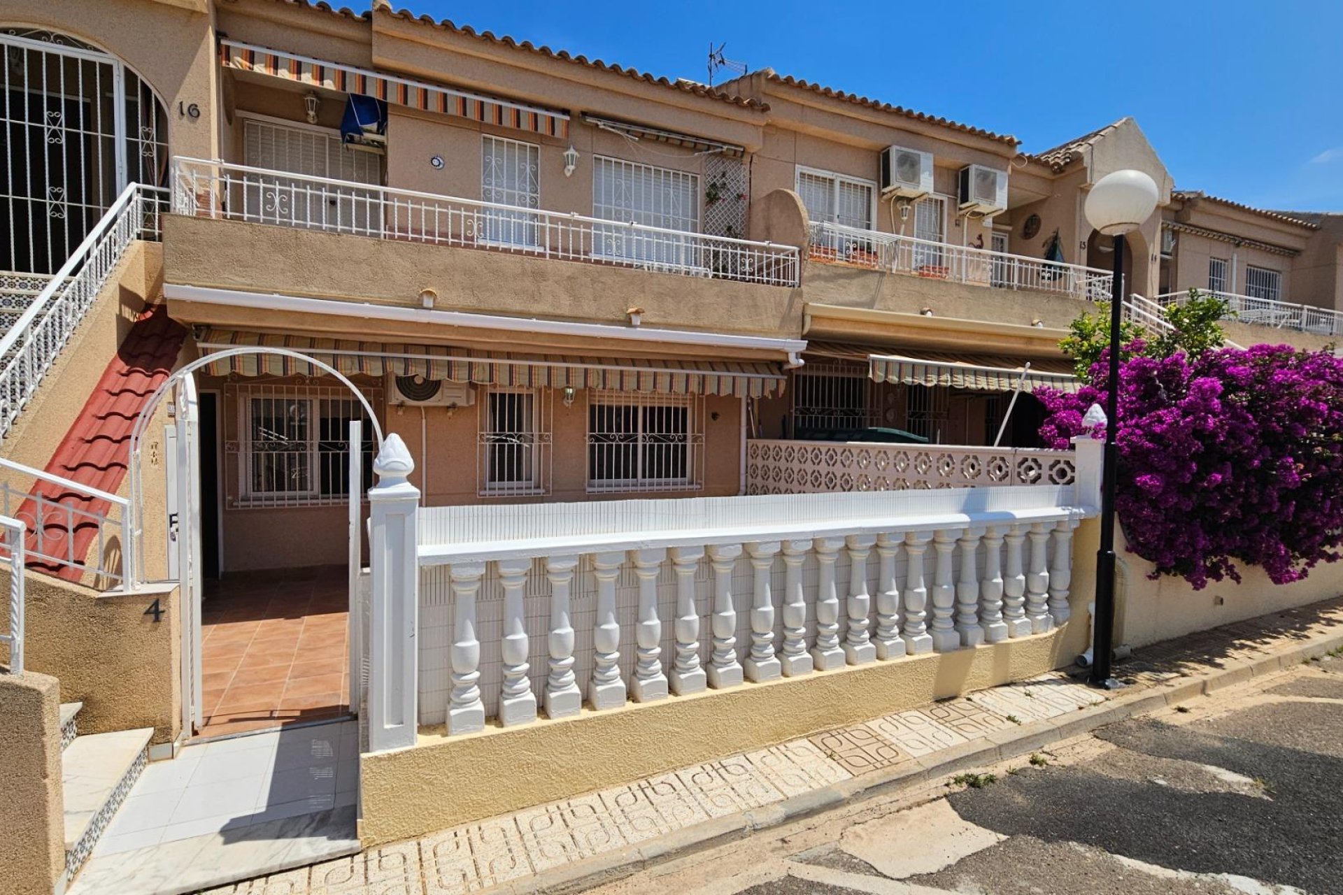 Wiederverkauf - Bungalow -
Torrevieja - Torreblanca