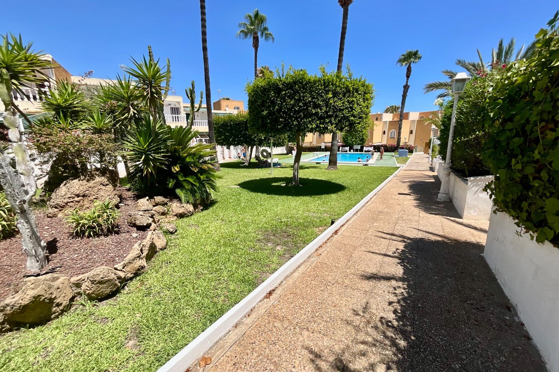 Wiederverkauf - Bungalow -
Torrevieja - Torreblanca