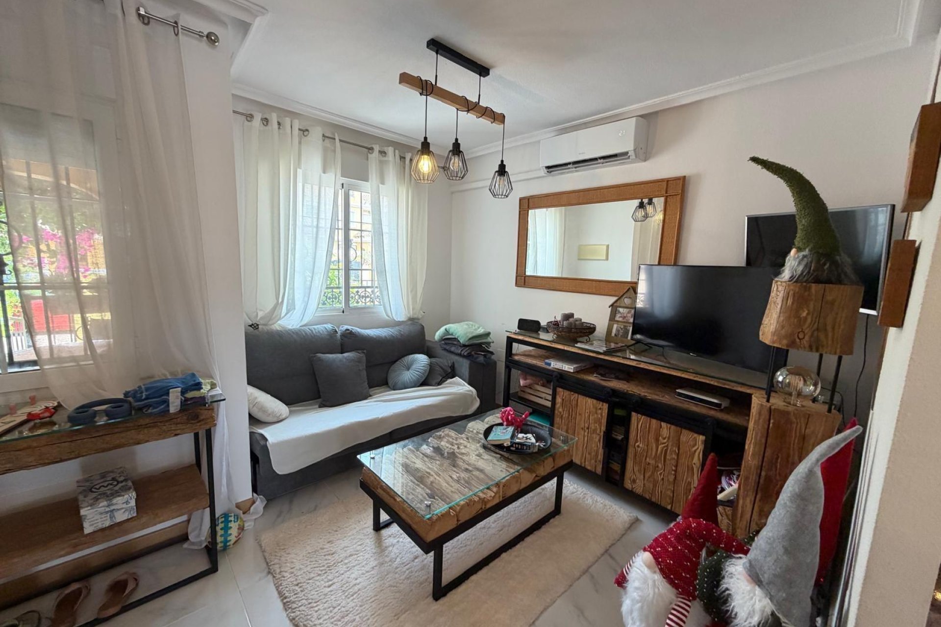 Wiederverkauf - Bungalow -
Torrevieja - Zona Los Frutales