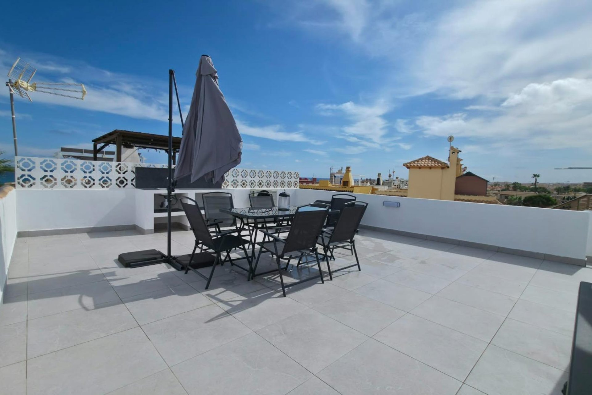 Wiederverkauf - Bungalow -
Torrevieja - Zona Los Frutales