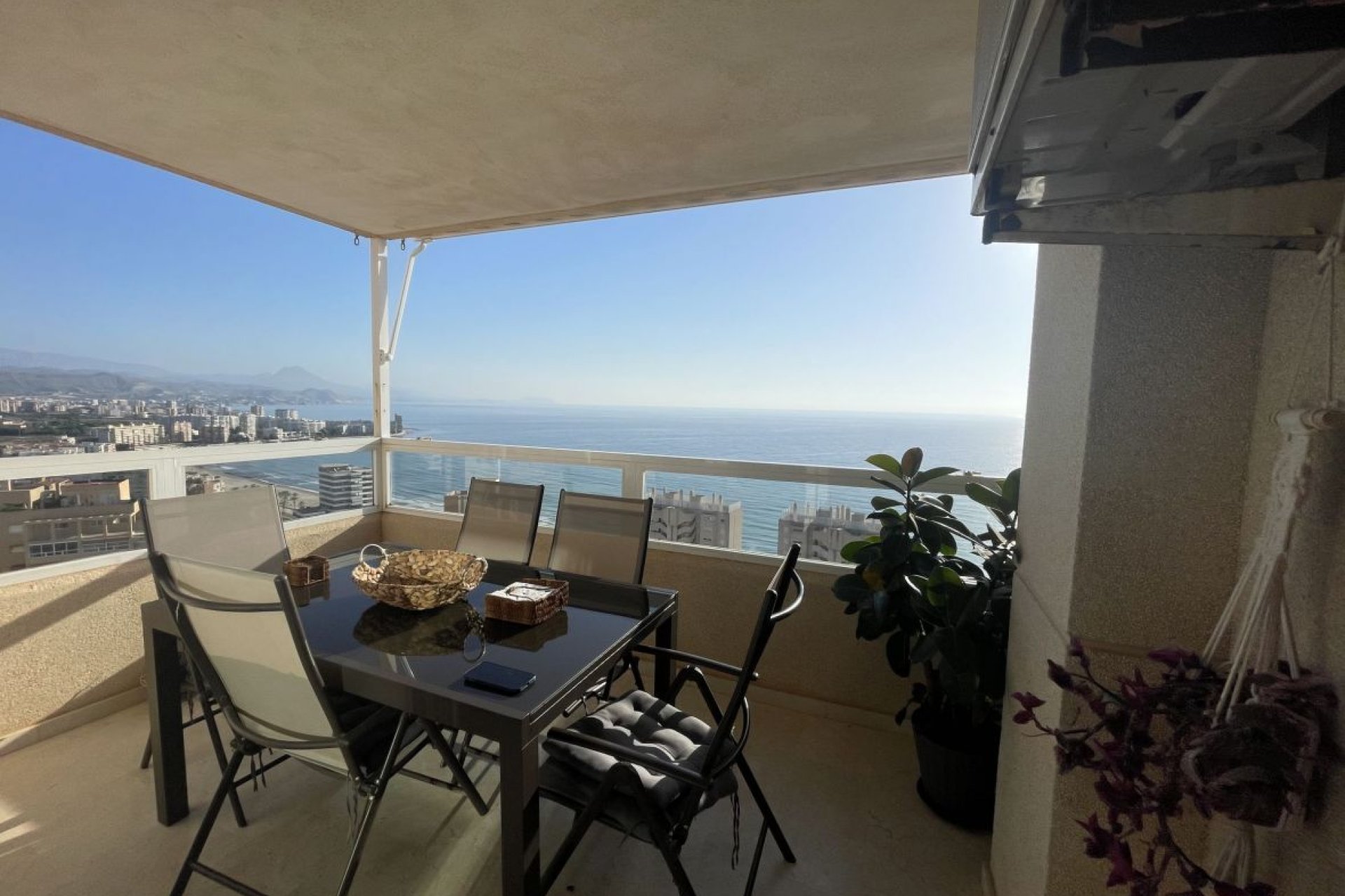 Wiederverkauf - Duplex -
El Campello - Costa Blanca