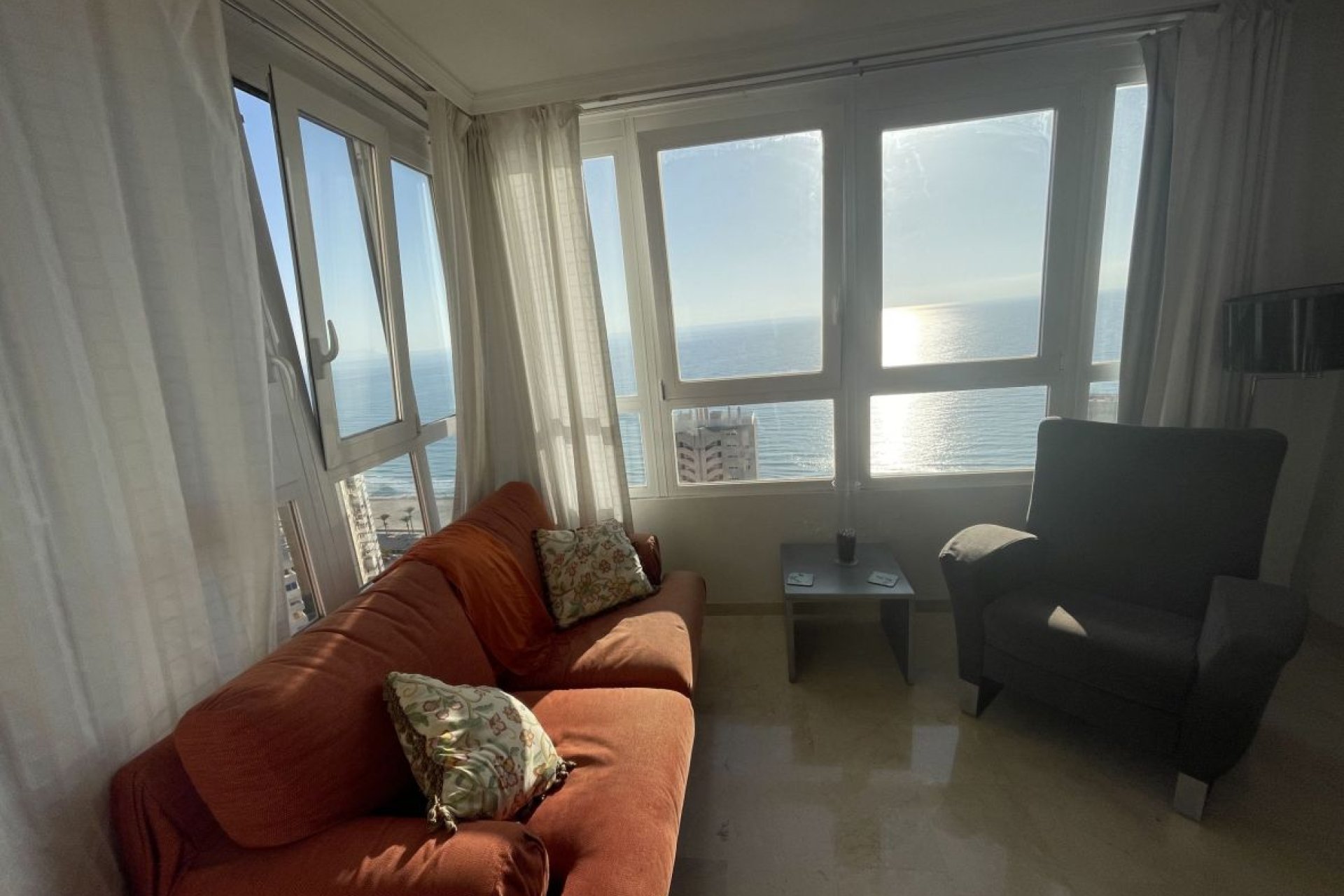 Wiederverkauf - Duplex -
El Campello - Costa Blanca