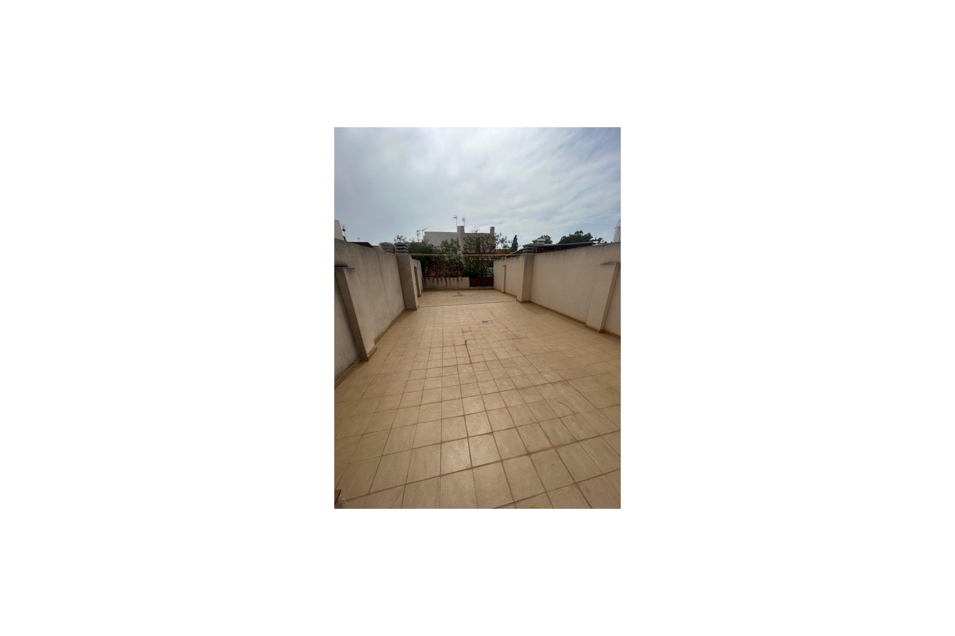 Wiederverkauf - Duplex -
La Marina - Costa Blanca