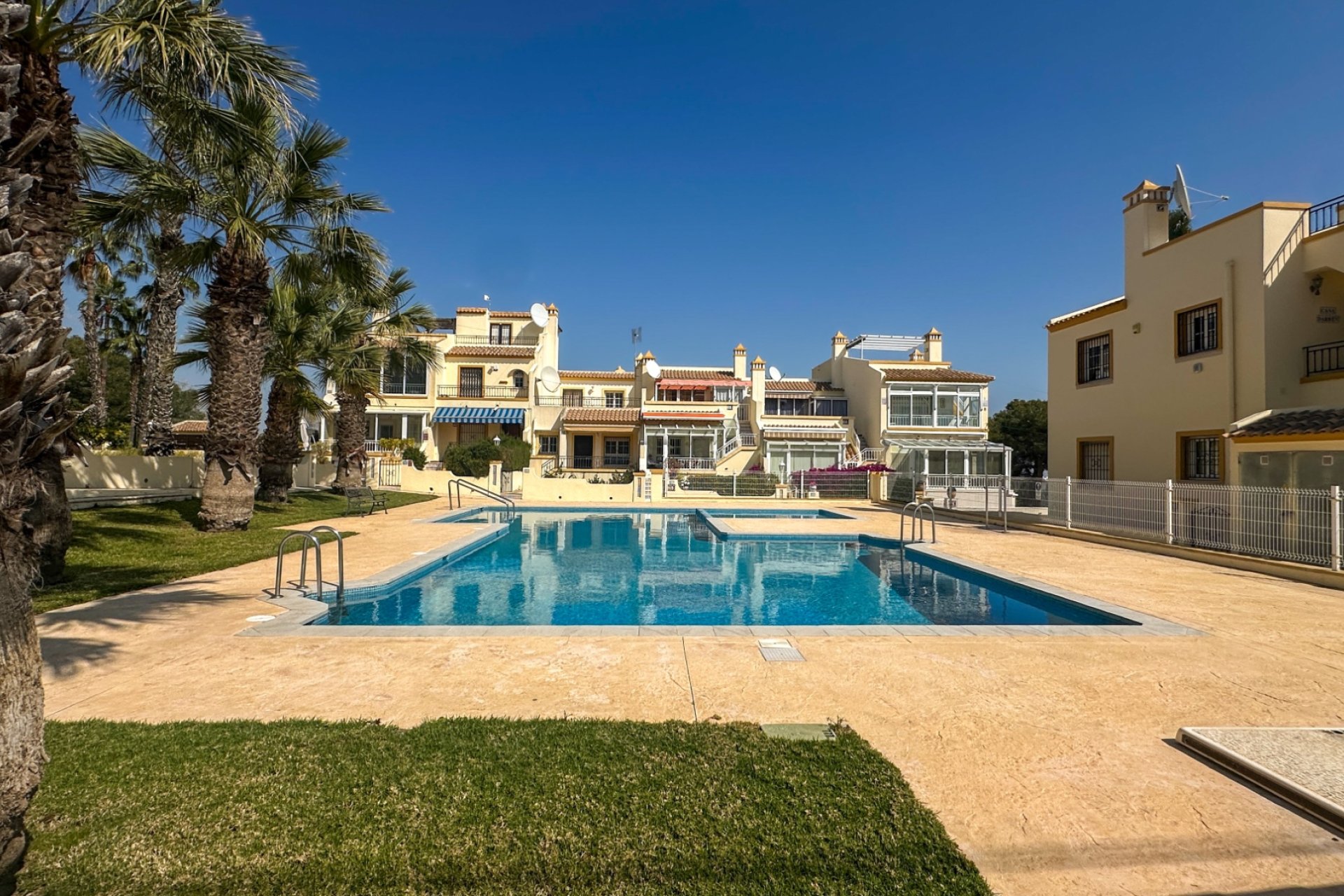Wiederverkauf - Duplex -
Orihuela Costa - Costa Blanca