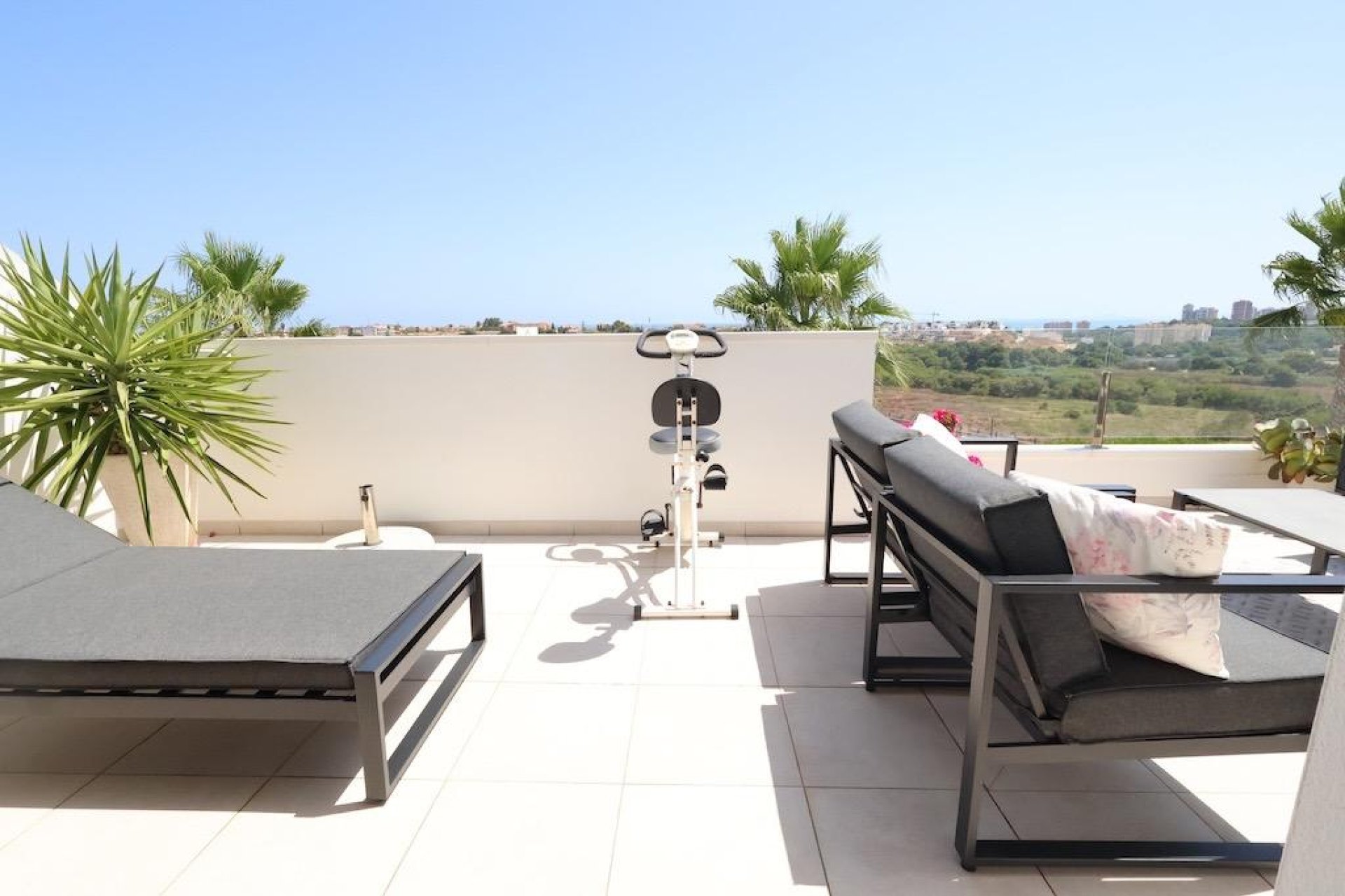 Wiederverkauf - Duplex -
Orihuela Costa - Costa Blanca