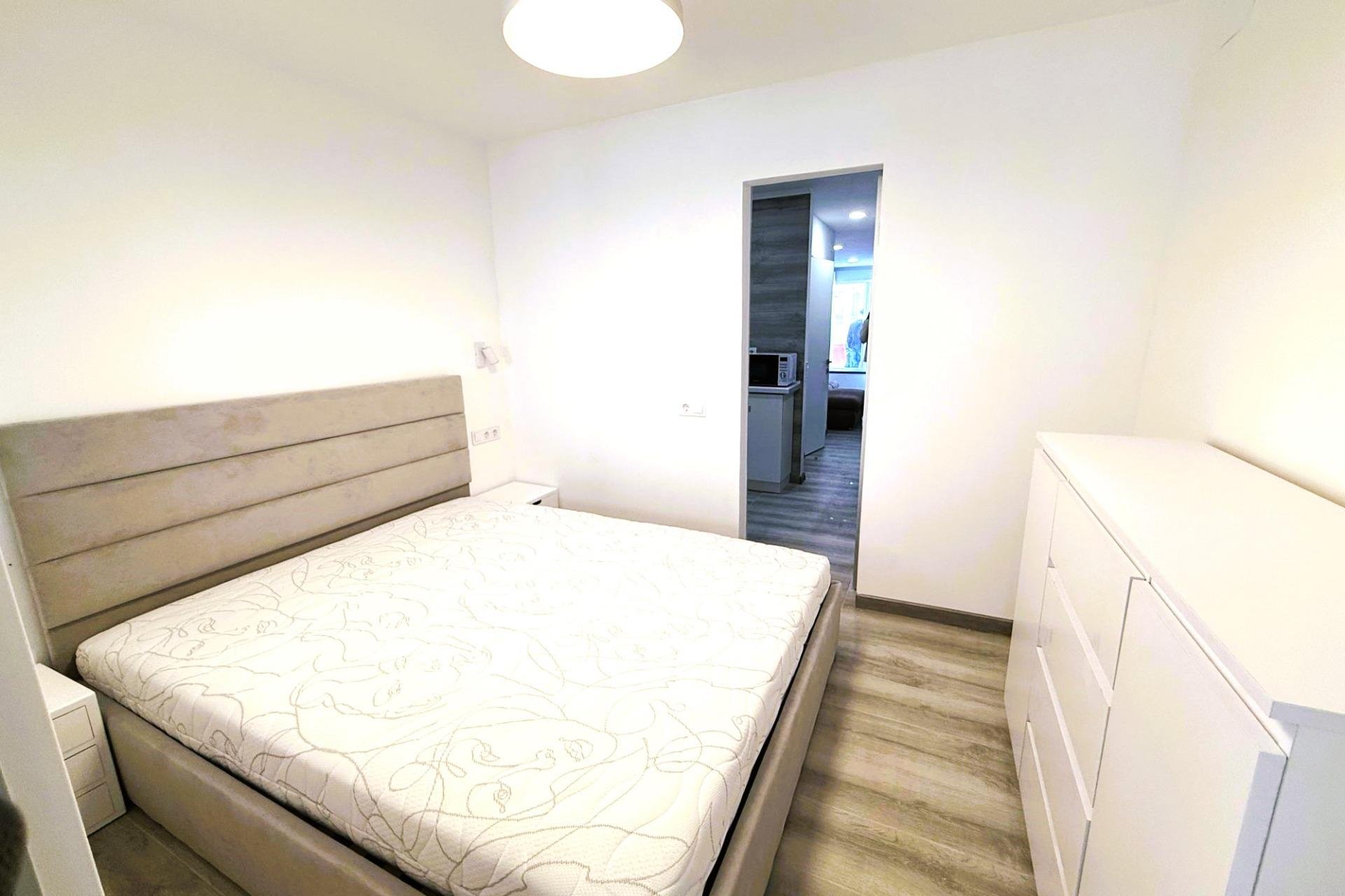 Wiederverkauf - Duplex -
Torrevieja - Centro