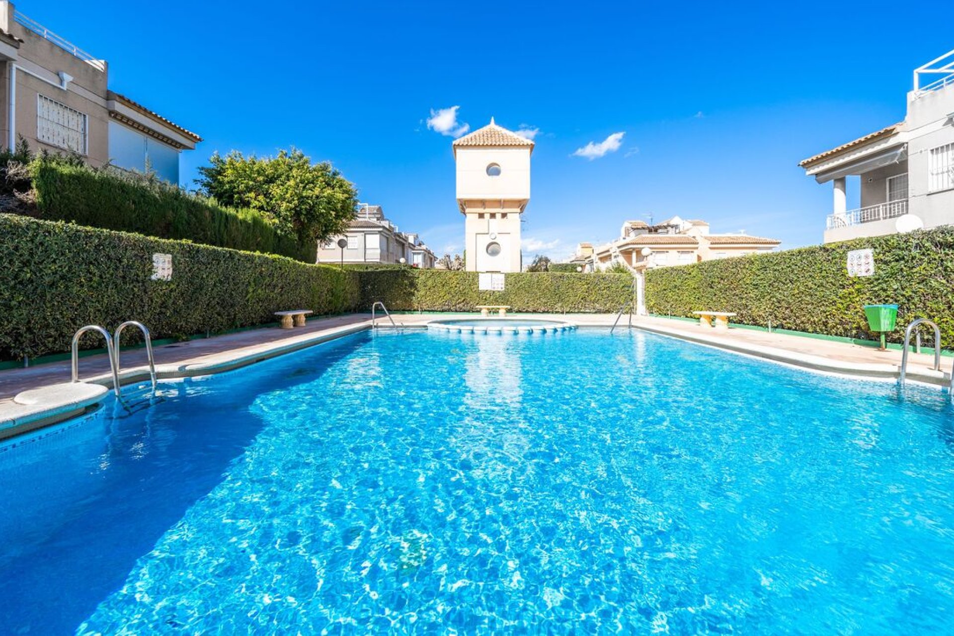 Wiederverkauf - Duplex -
Torrevieja - Costa Blanca
