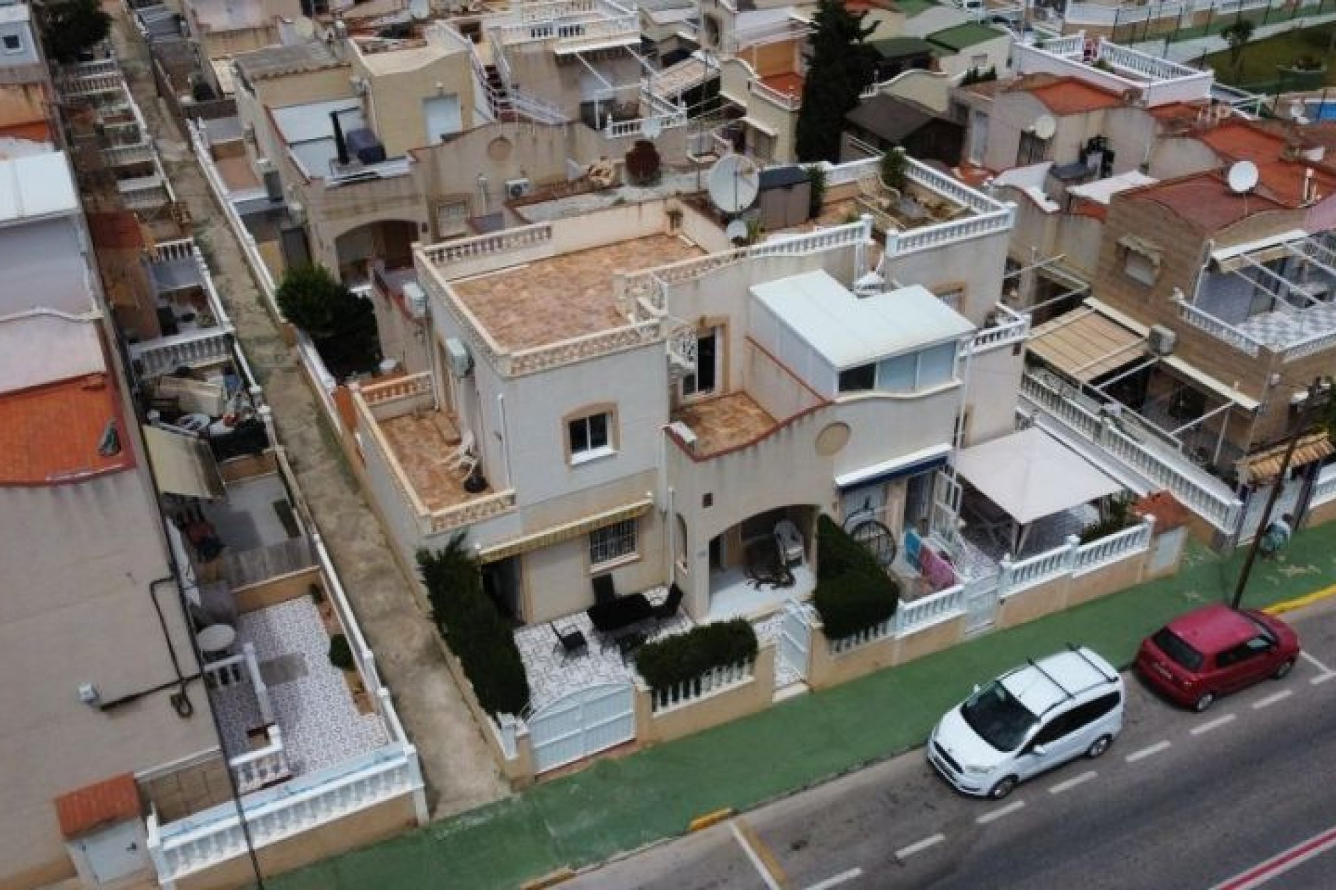 Wiederverkauf - Duplex -
Torrevieja - Costa Blanca