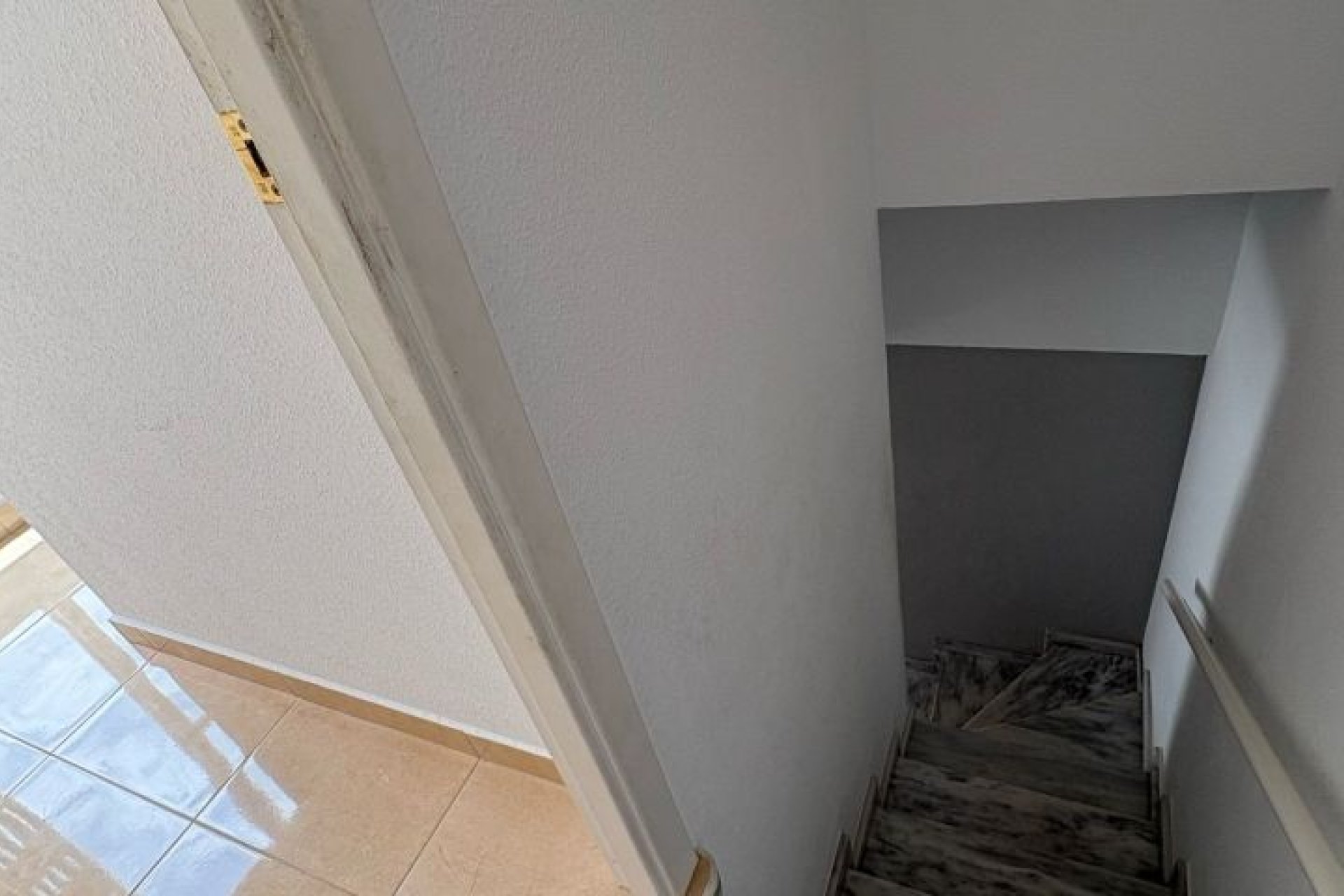 Wiederverkauf - Duplex -
Torrevieja - Costa Blanca