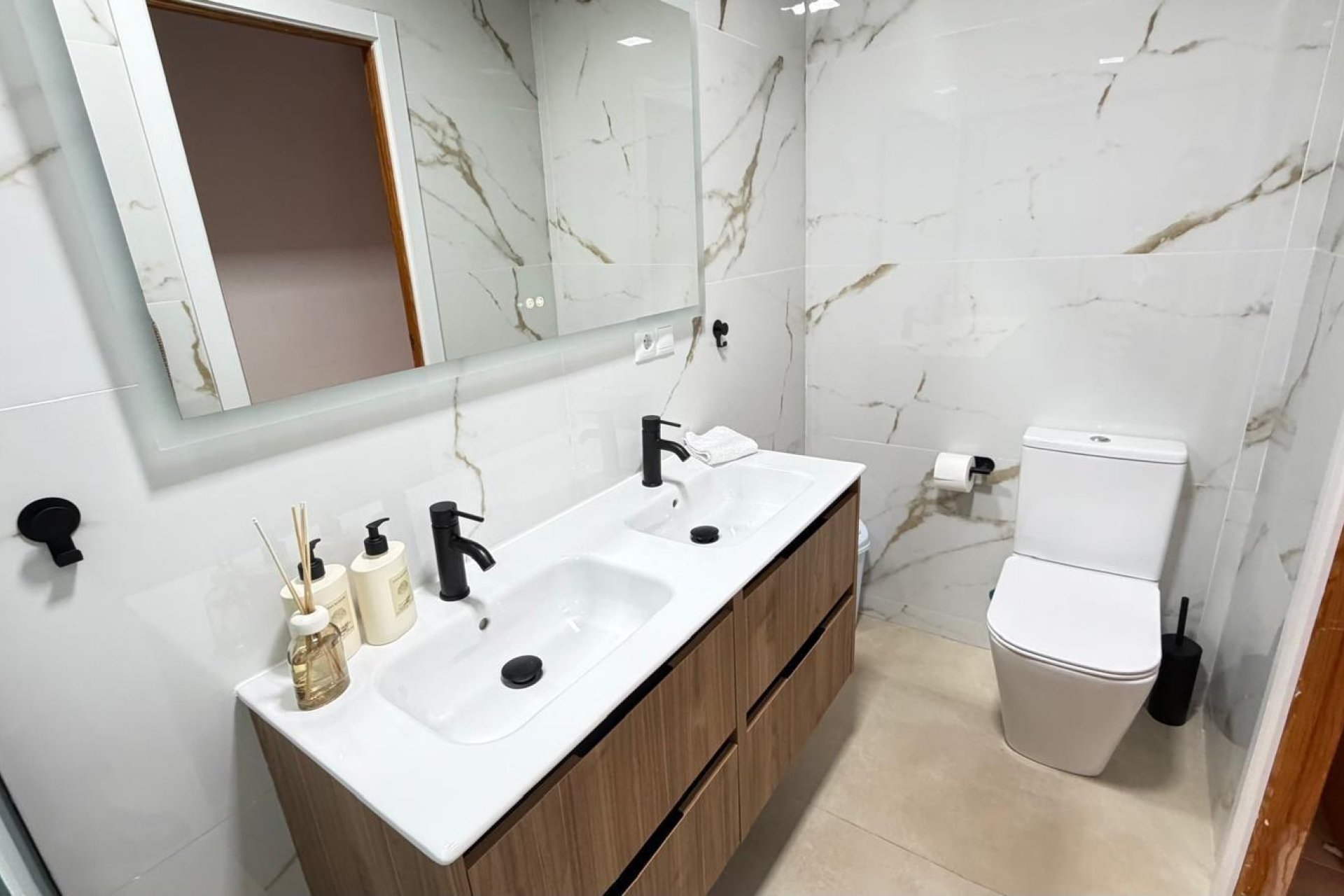 Wiederverkauf - Duplex -
Torrevieja - Playa De Los Naufragos