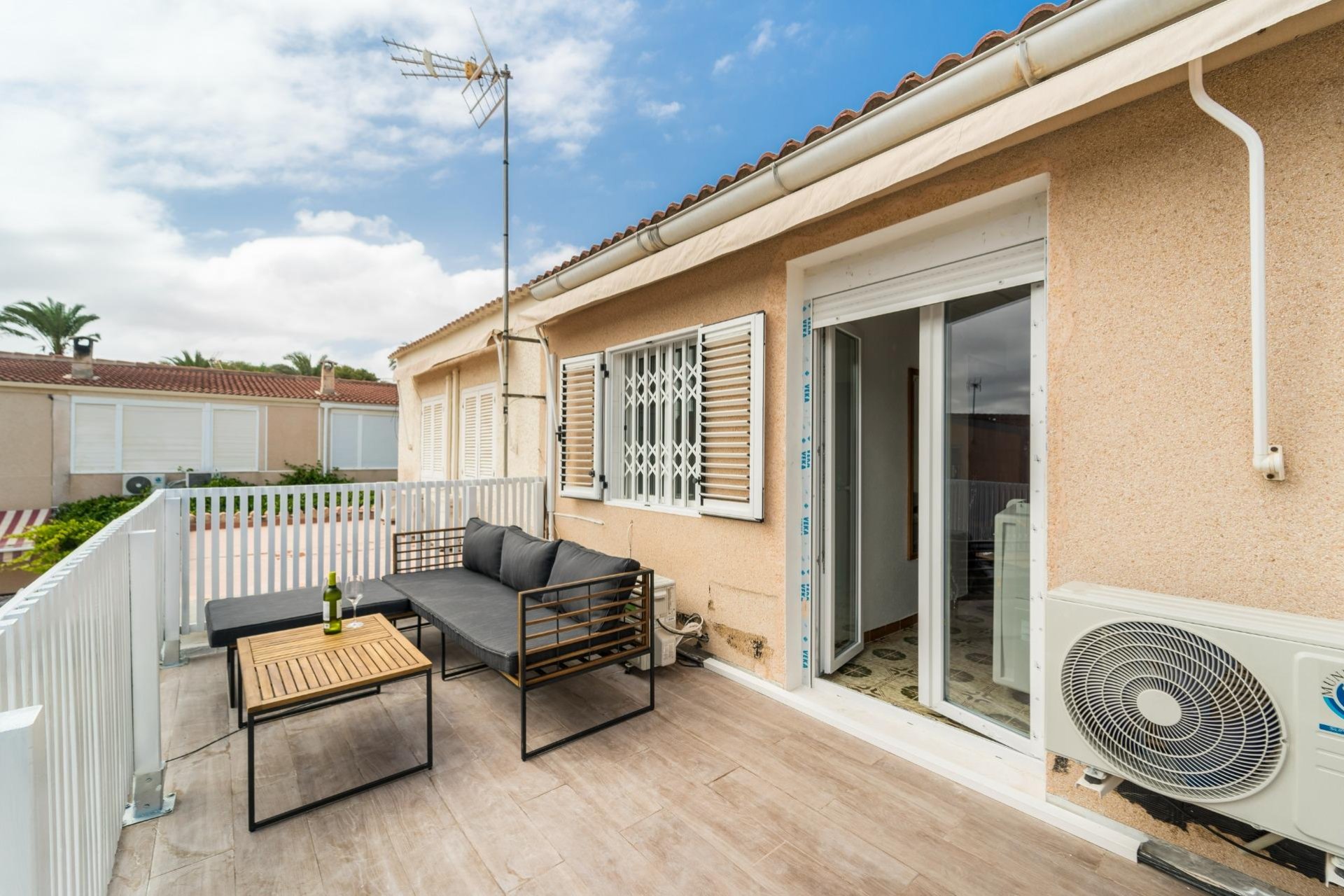 Wiederverkauf - Duplex -
Torrevieja - Playa De Los Naufragos