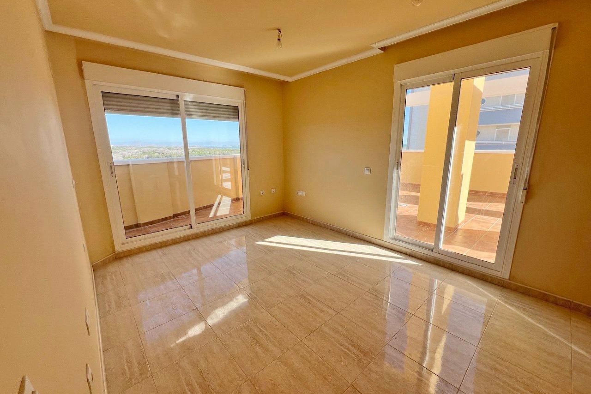 Wiederverkauf - Penthouse -
Guardamar del Segura - Puerto Deportivo