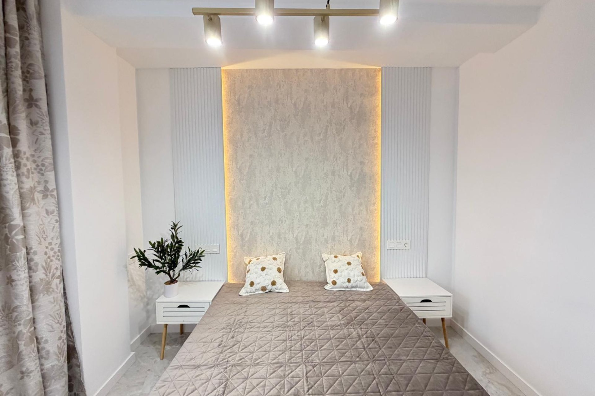 Wiederverkauf - Penthouse -
Torrevieja - Estacion De Autobuses