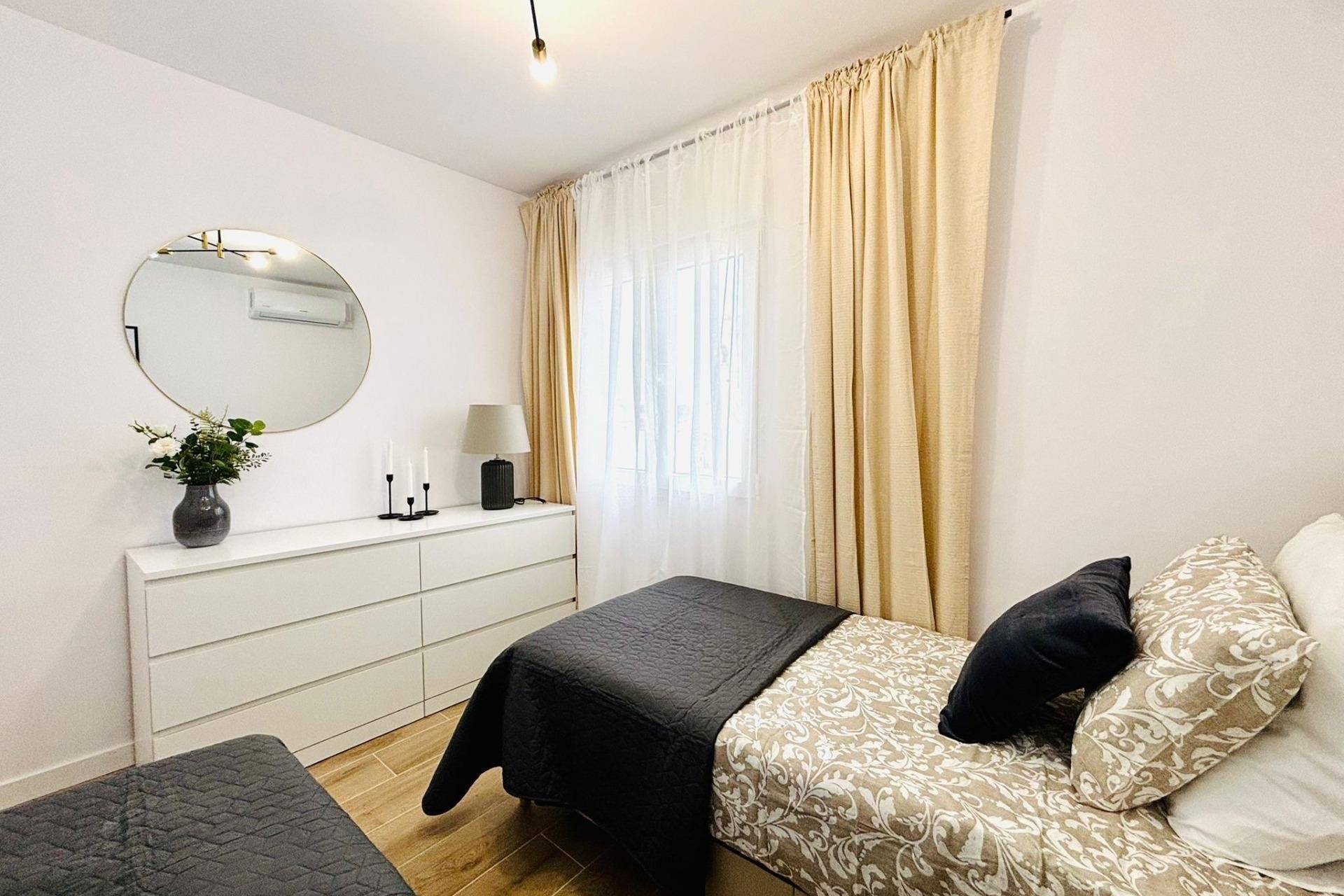 Wiederverkauf - Quad House -
Torrevieja - Carrefour