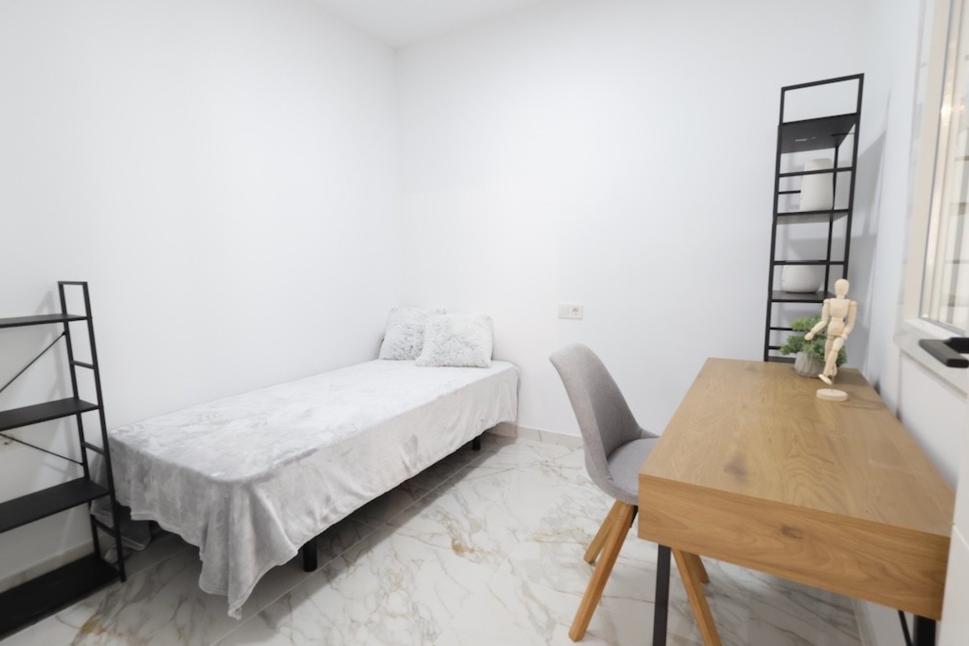 Wiederverkauf - Semi Detached -
El Chaparral - Inland