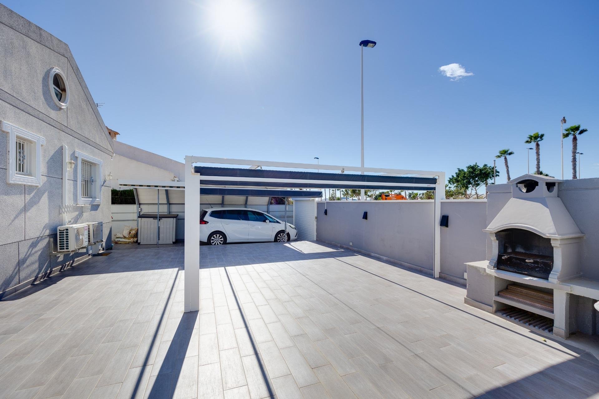 Wiederverkauf - Semi Detached -
Torrevieja - Aguas Nuevas