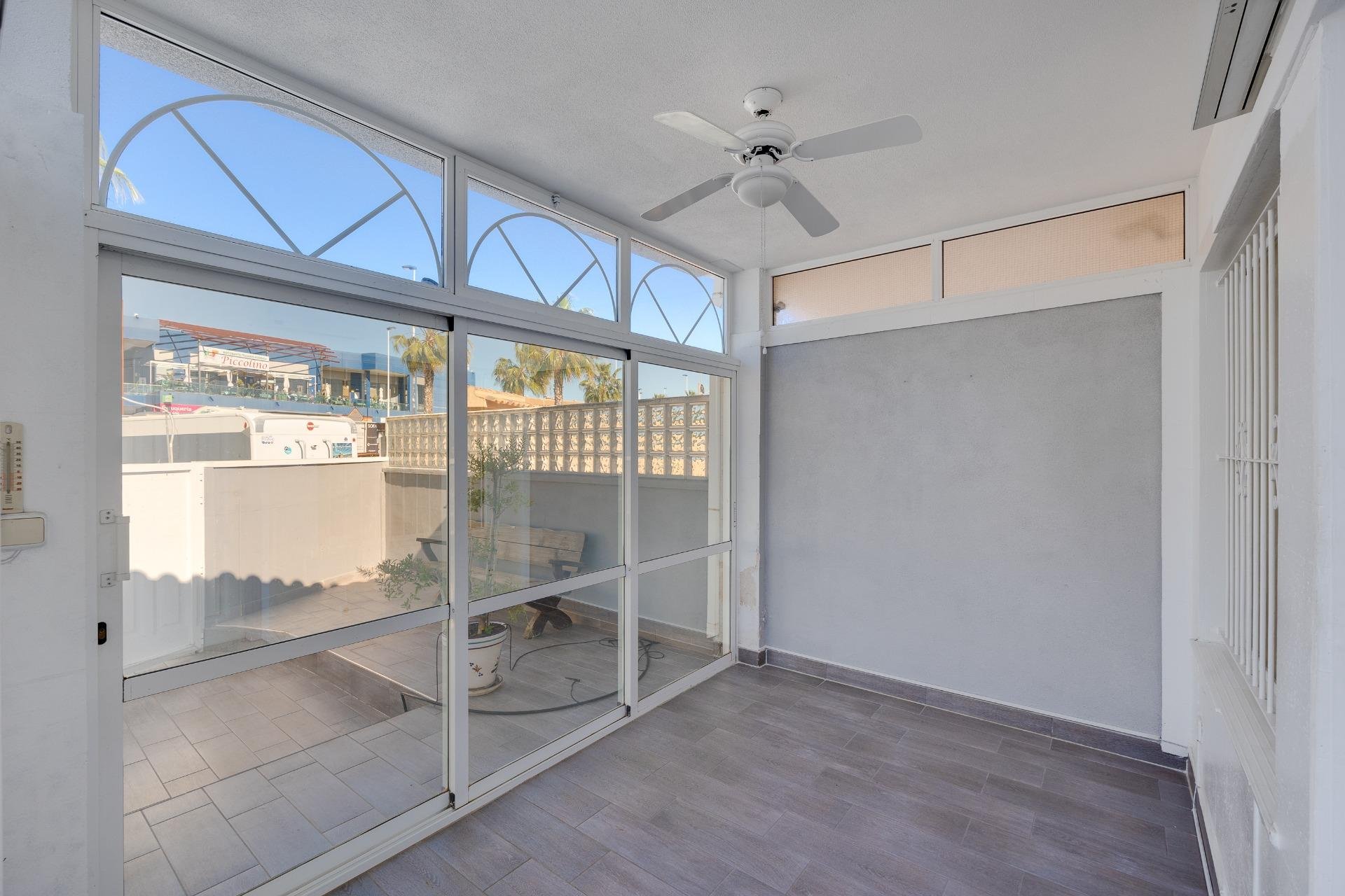 Wiederverkauf - Semi Detached -
Torrevieja - Aguas Nuevas