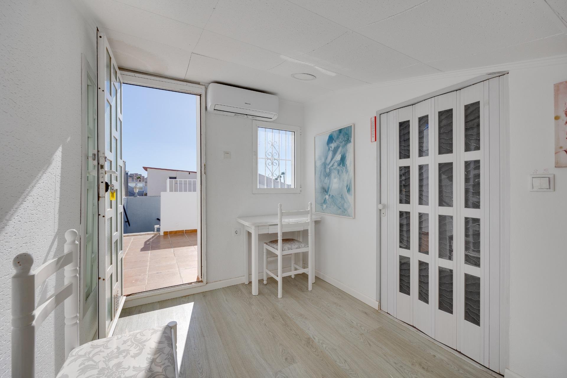 Wiederverkauf - Semi Detached -
Torrevieja - Aguas Nuevas