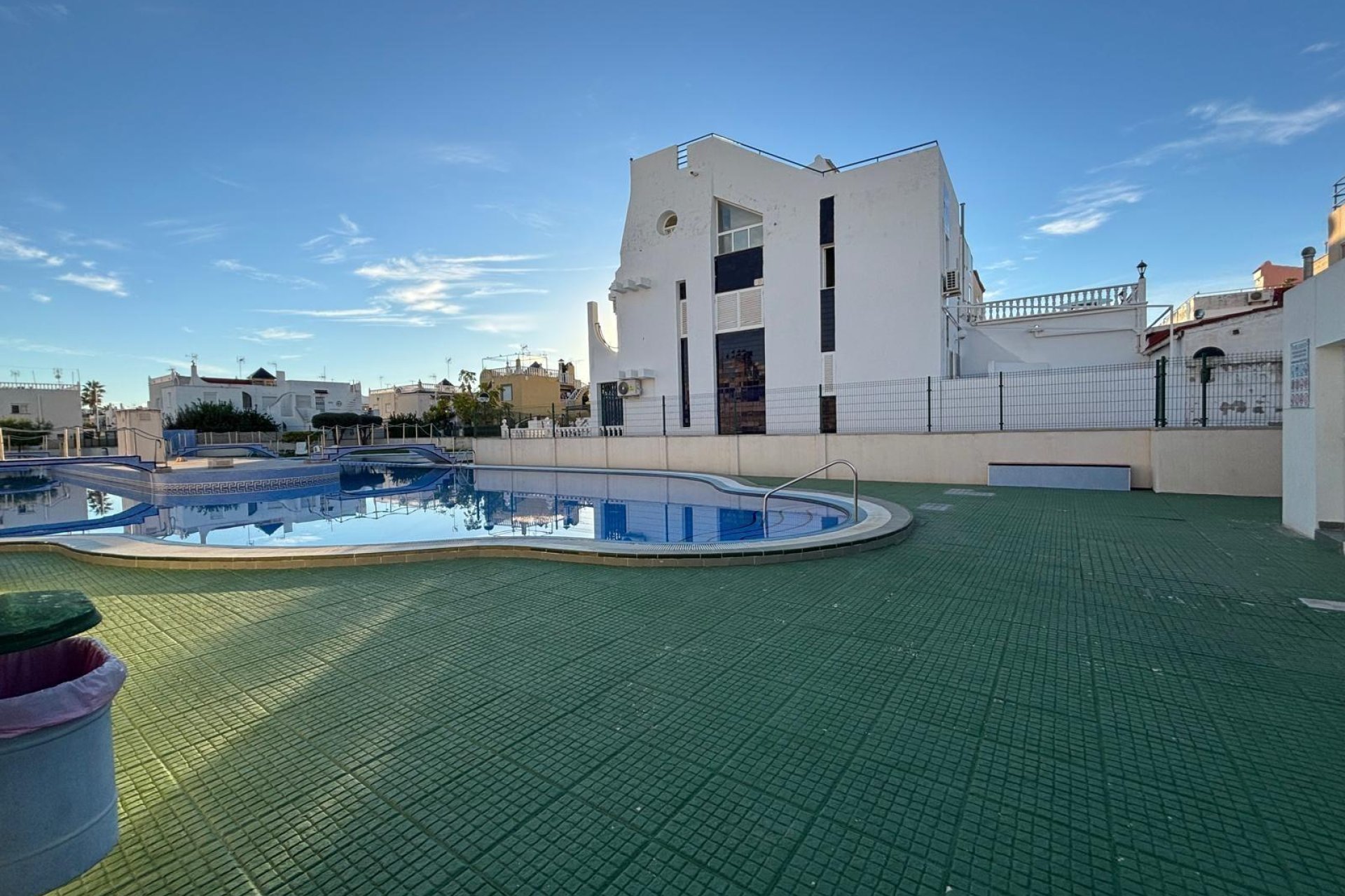 Wiederverkauf - Semi Detached -
Torrevieja - Carrefour
