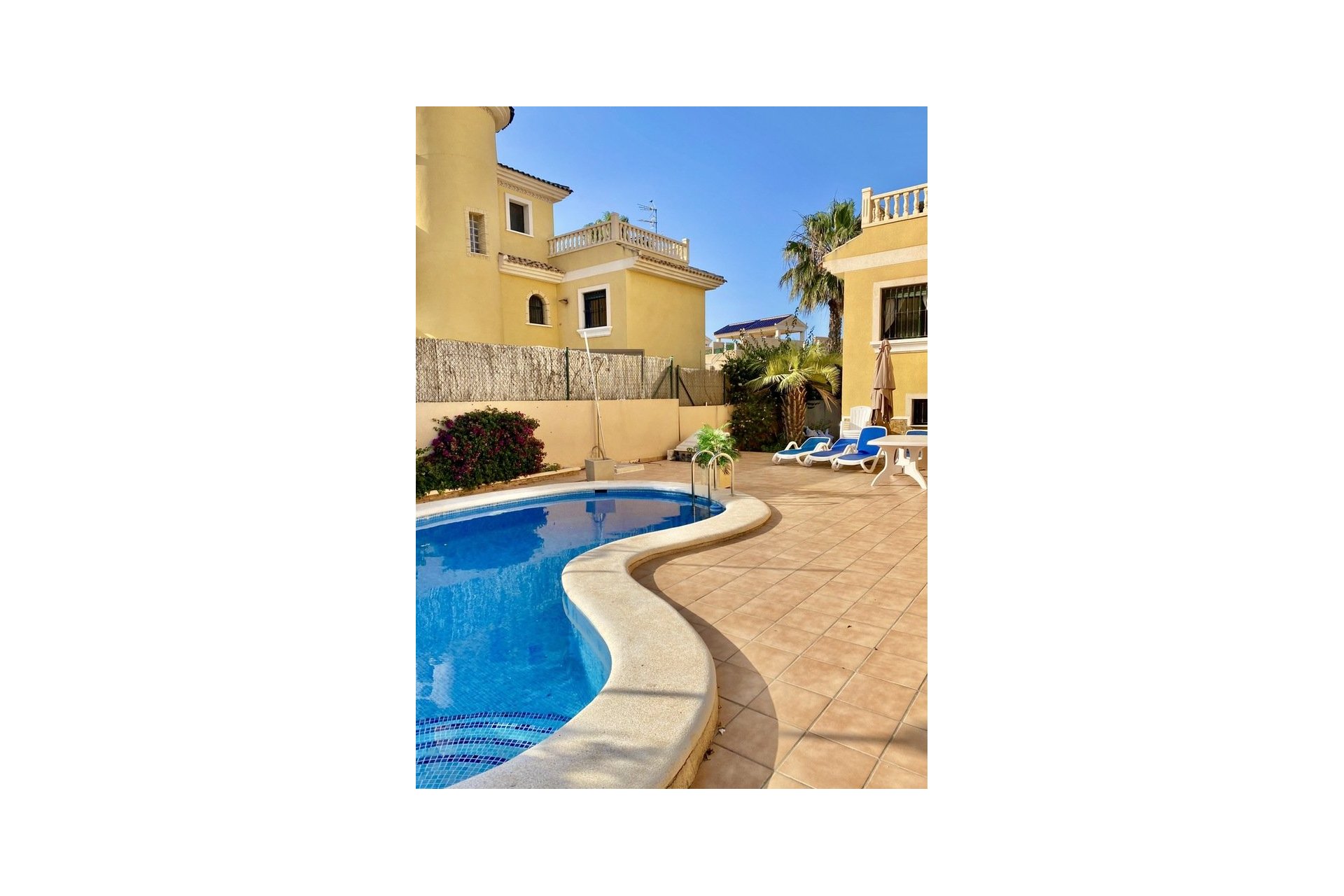 Wiederverkauf - Semi Detached -
Villamartin
