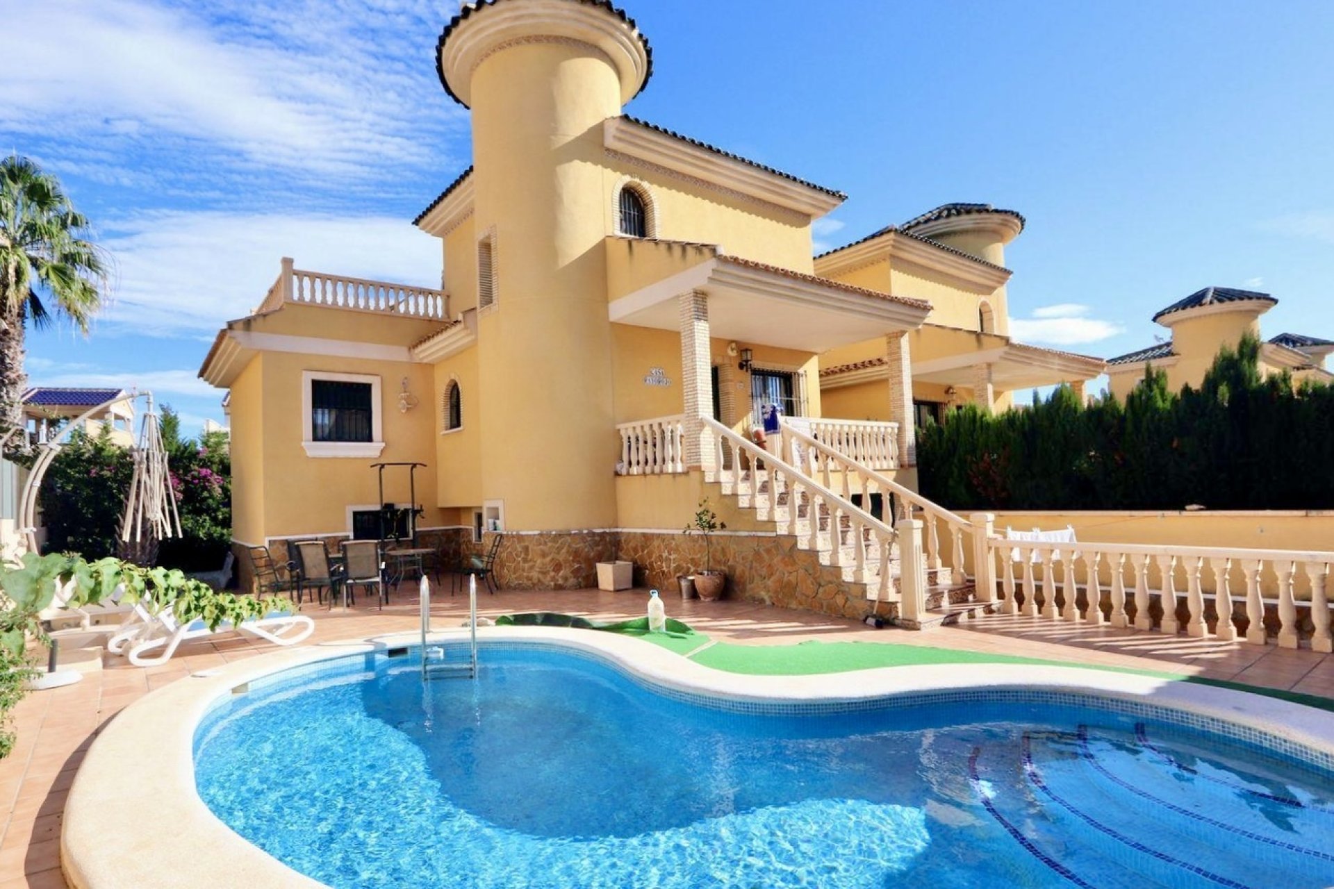 Wiederverkauf - Semi Detached -
Villamartin