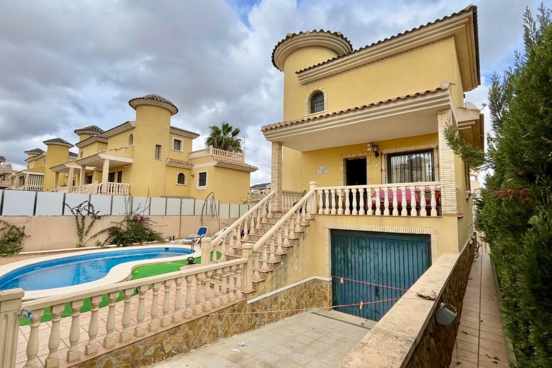 Wiederverkauf - Semi Detached -
Villamartin