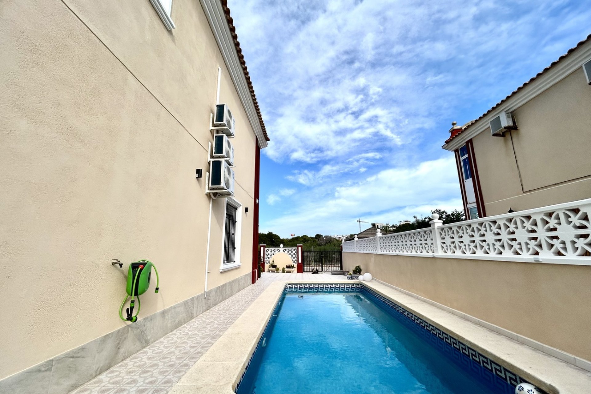 Wiederverkauf - Stadthaus -
Dehesa de Campoamor - Costa Blanca