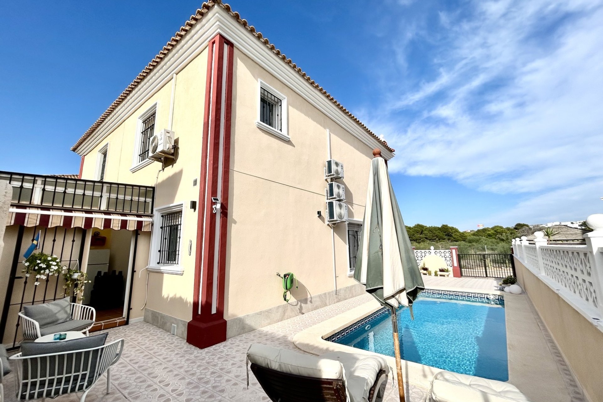 Wiederverkauf - Stadthaus -
Dehesa de Campoamor - Costa Blanca