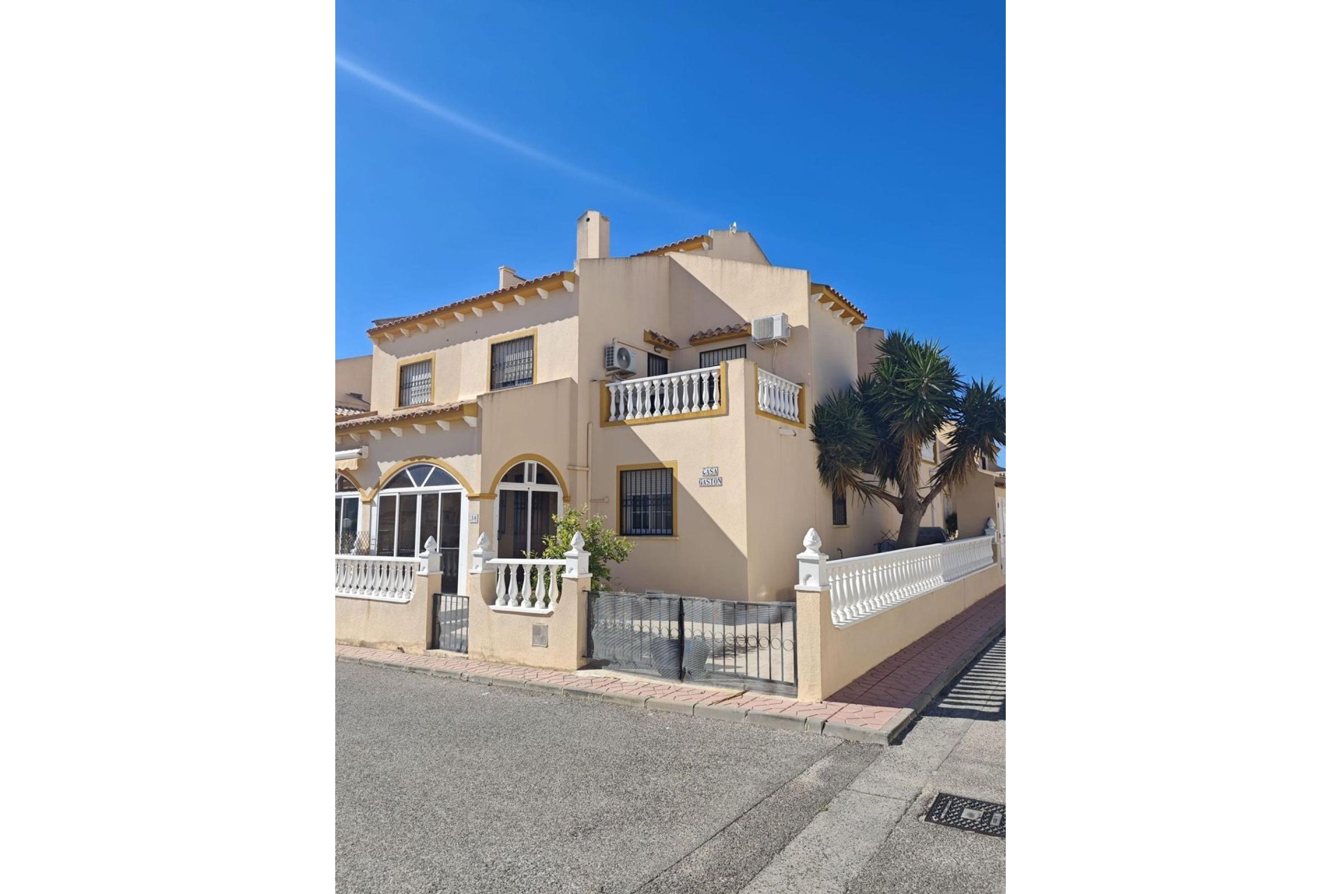 Wiederverkauf - Stadthaus -
Orihuela Costa - La Florida