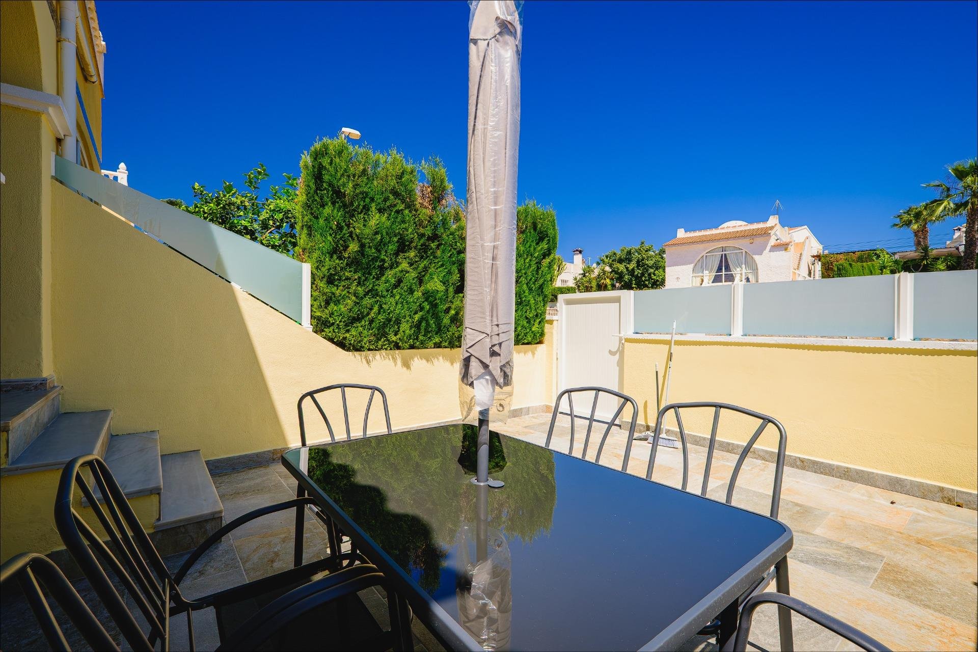Wiederverkauf - Stadthaus -
Orihuela Costa - Las Filipinas