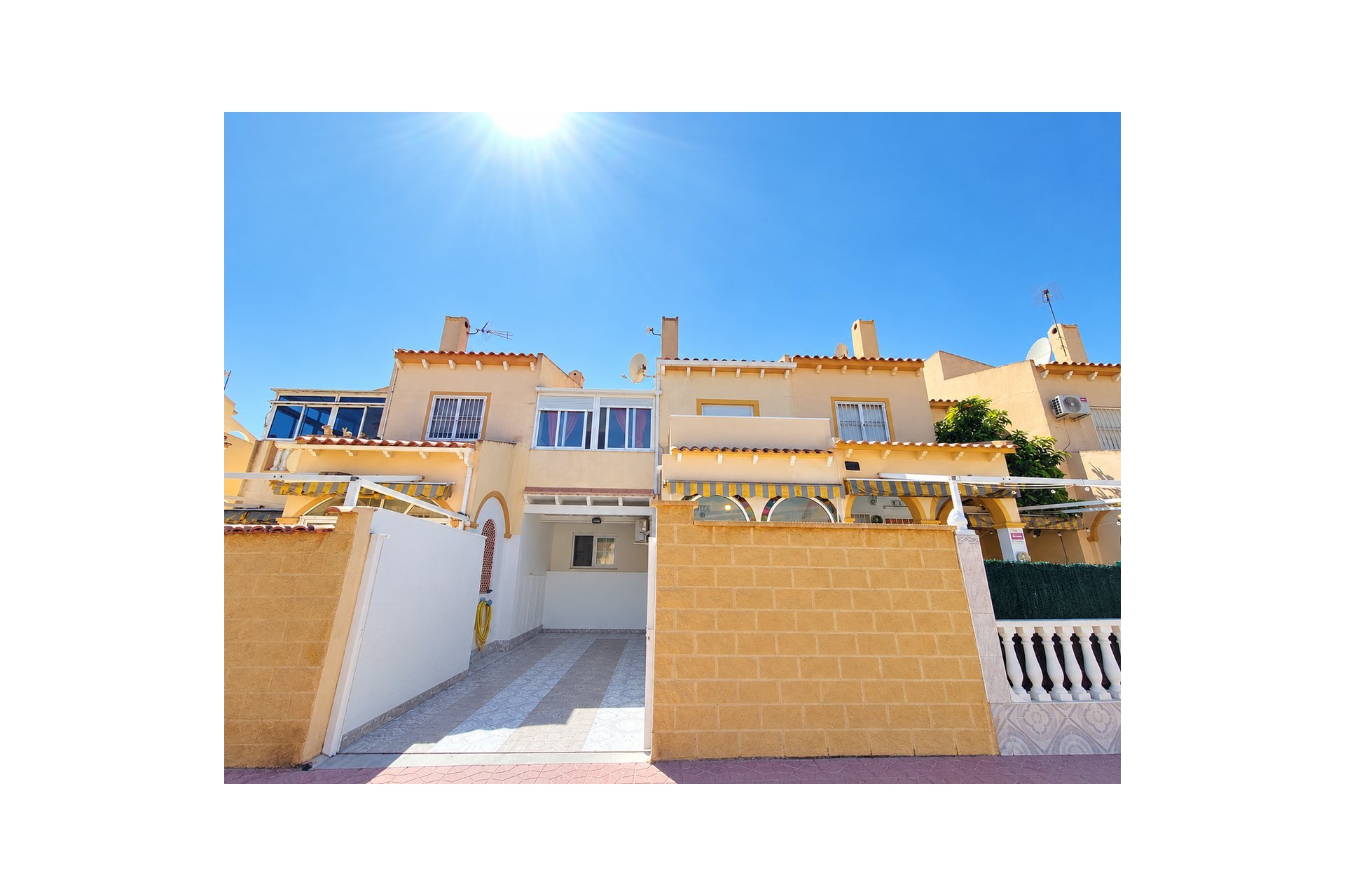 Wiederverkauf - Stadthaus -
Playa Flamenca - Costa Blanca
