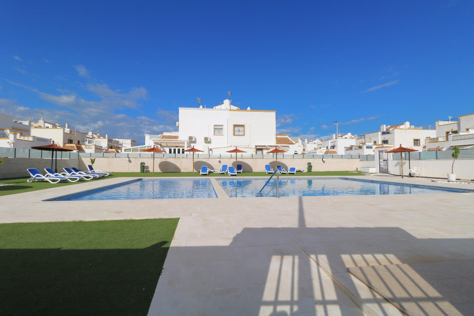 Wiederverkauf - Stadthaus -
Torrevieja - Carrefour