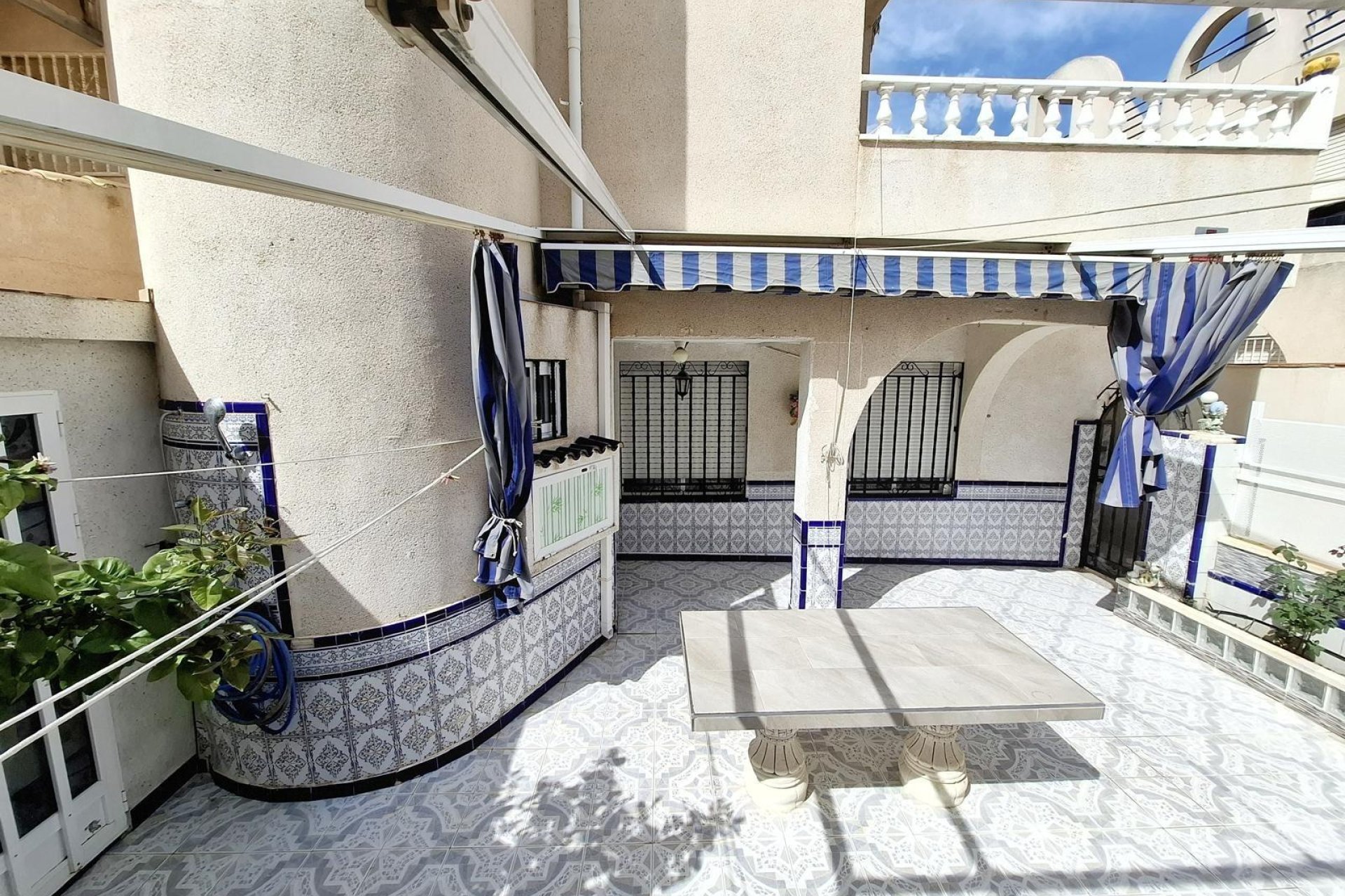 Wiederverkauf - Stadthaus -
Torrevieja - Carrefour
