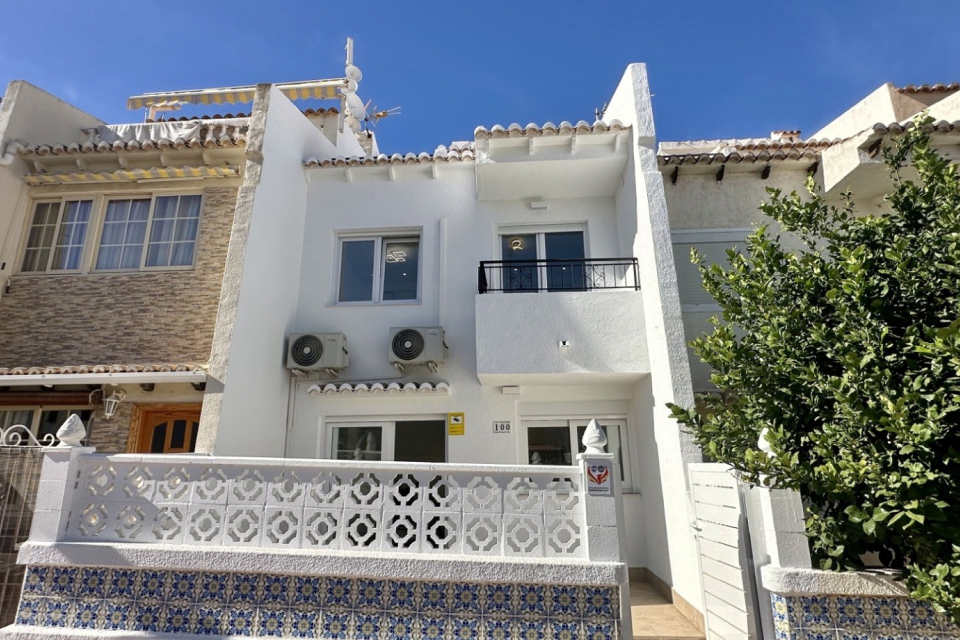 Wiederverkauf - Stadthaus -
Torrevieja - Costa Blanca