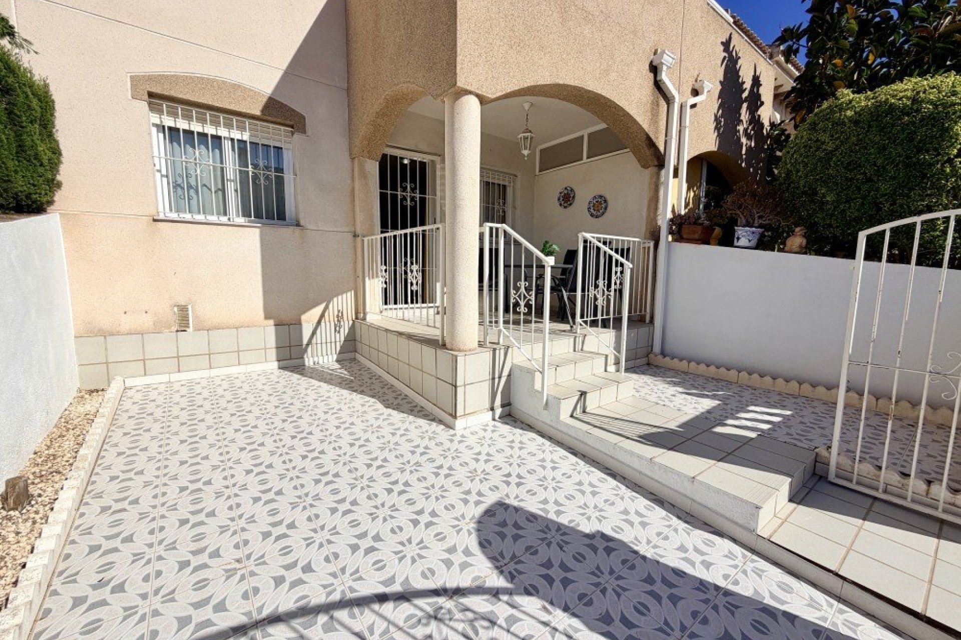 Wiederverkauf - Stadthaus -
Torrevieja - Costa Blanca