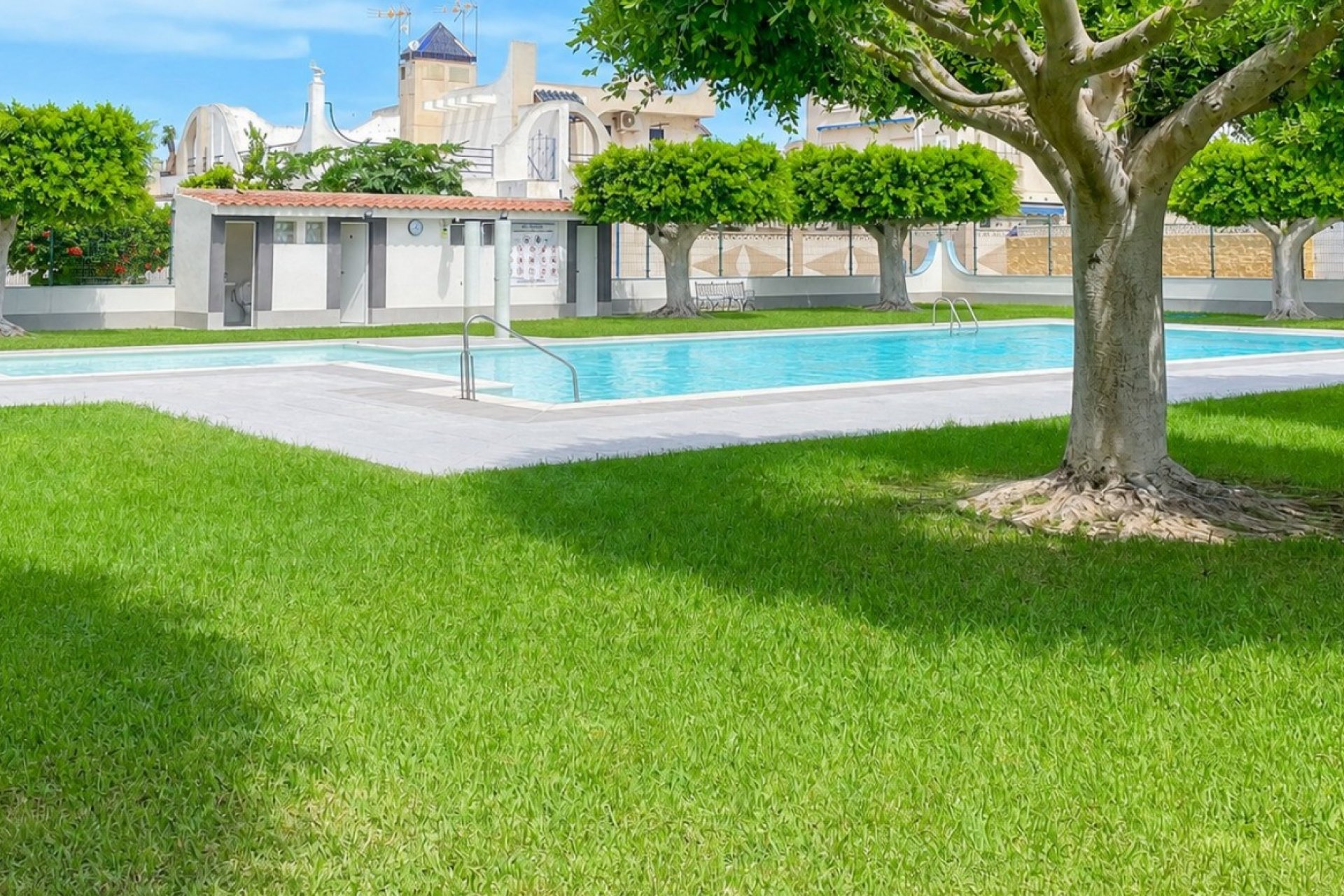 Wiederverkauf - Stadthaus -
Torrevieja - Costa Blanca
